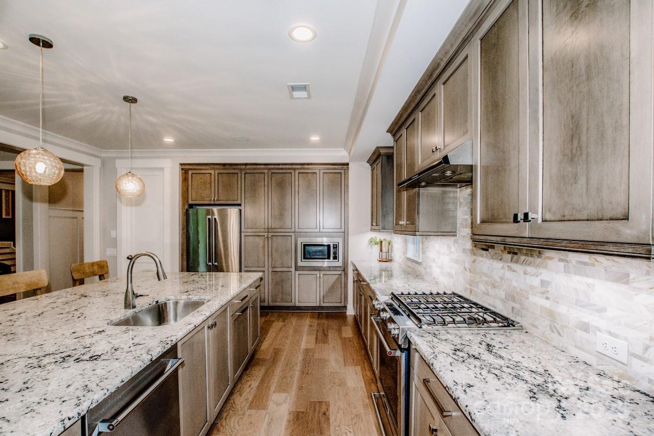 Property image 3 at 13708 Huntson Park Lane, Huntersville, NC 28078