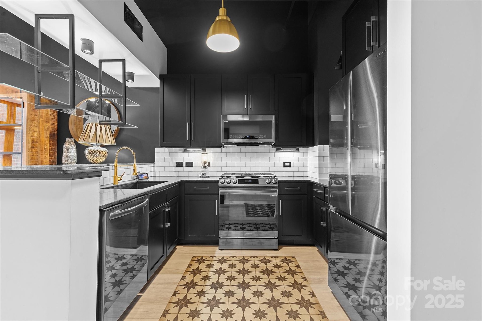 Property image 3 at 720 Governor Morrison Street, Charlotte, NC 28211