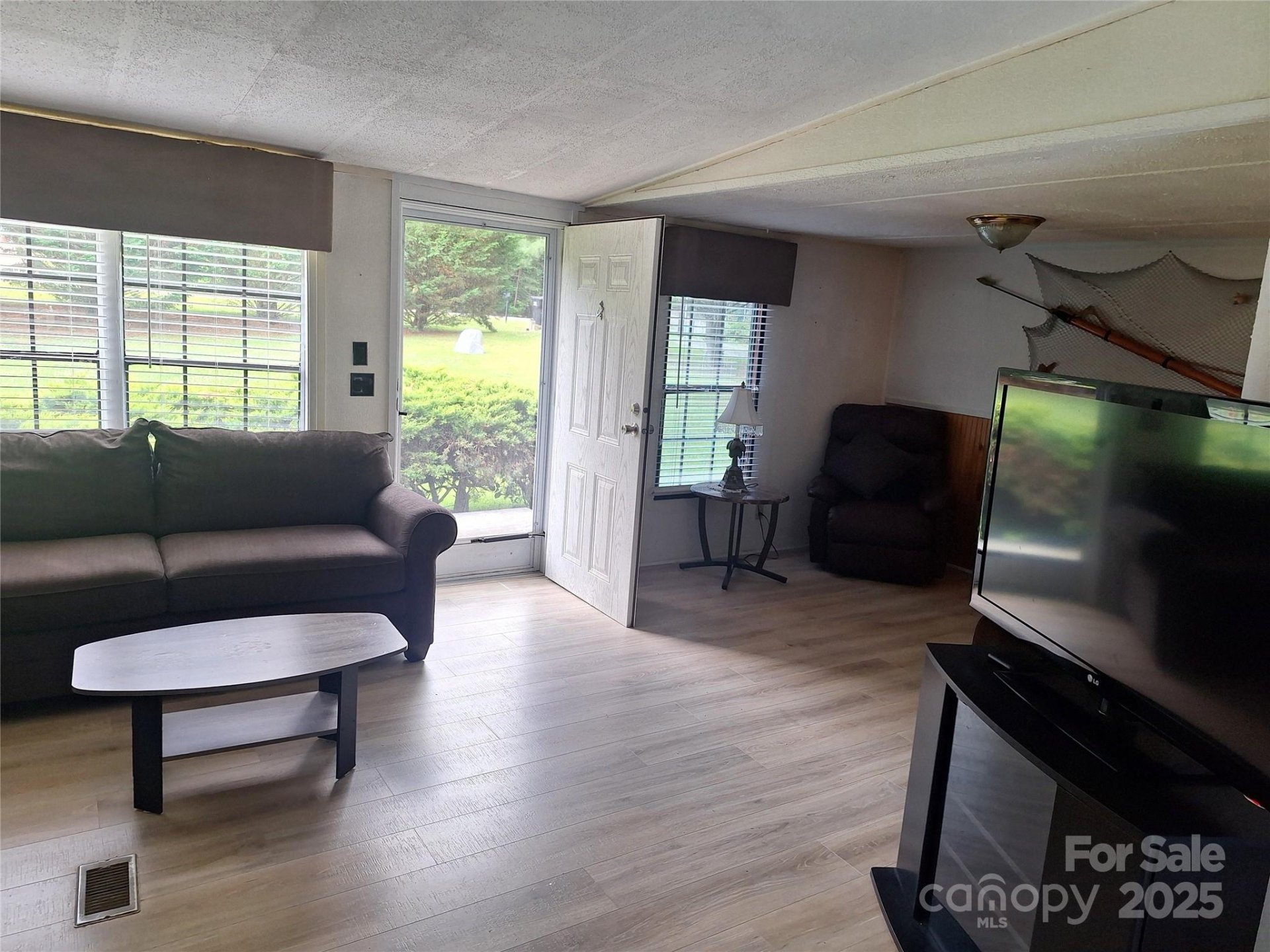 Property image 2 at 5022 Wrenn Drive, Denver, NC 28037