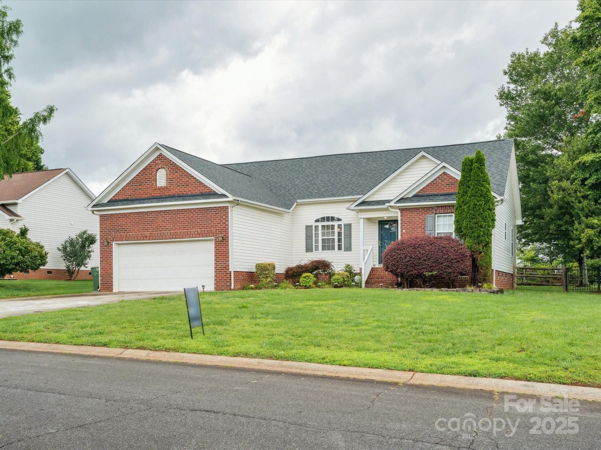 Property image 3 at 116 Birchwood Court, Mount Holly, NC 28120