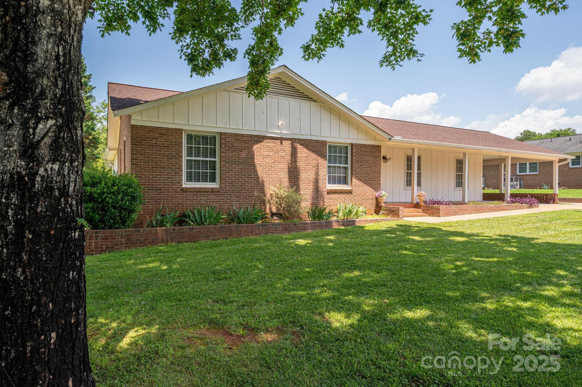 Eastway Heights, Shelby Community