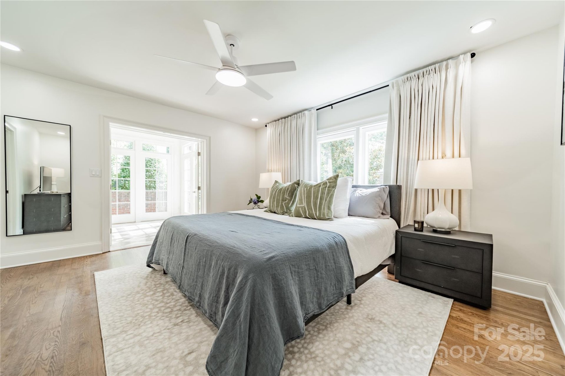Property image 4 at 601 Cherokee Road, Charlotte, NC 28207