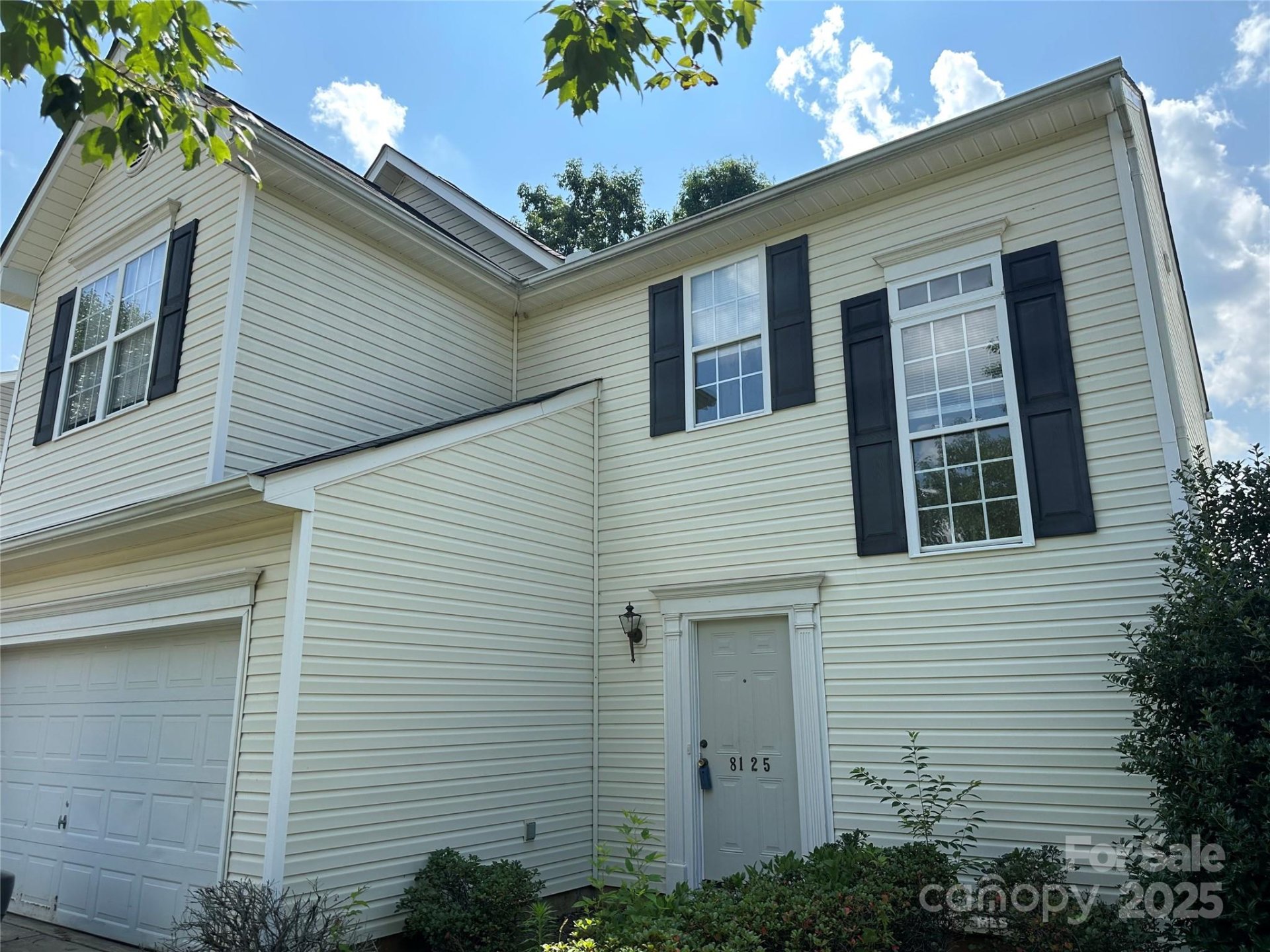 Property image 1 at 8125 Weeping Fig Lane, Charlotte, NC 28215