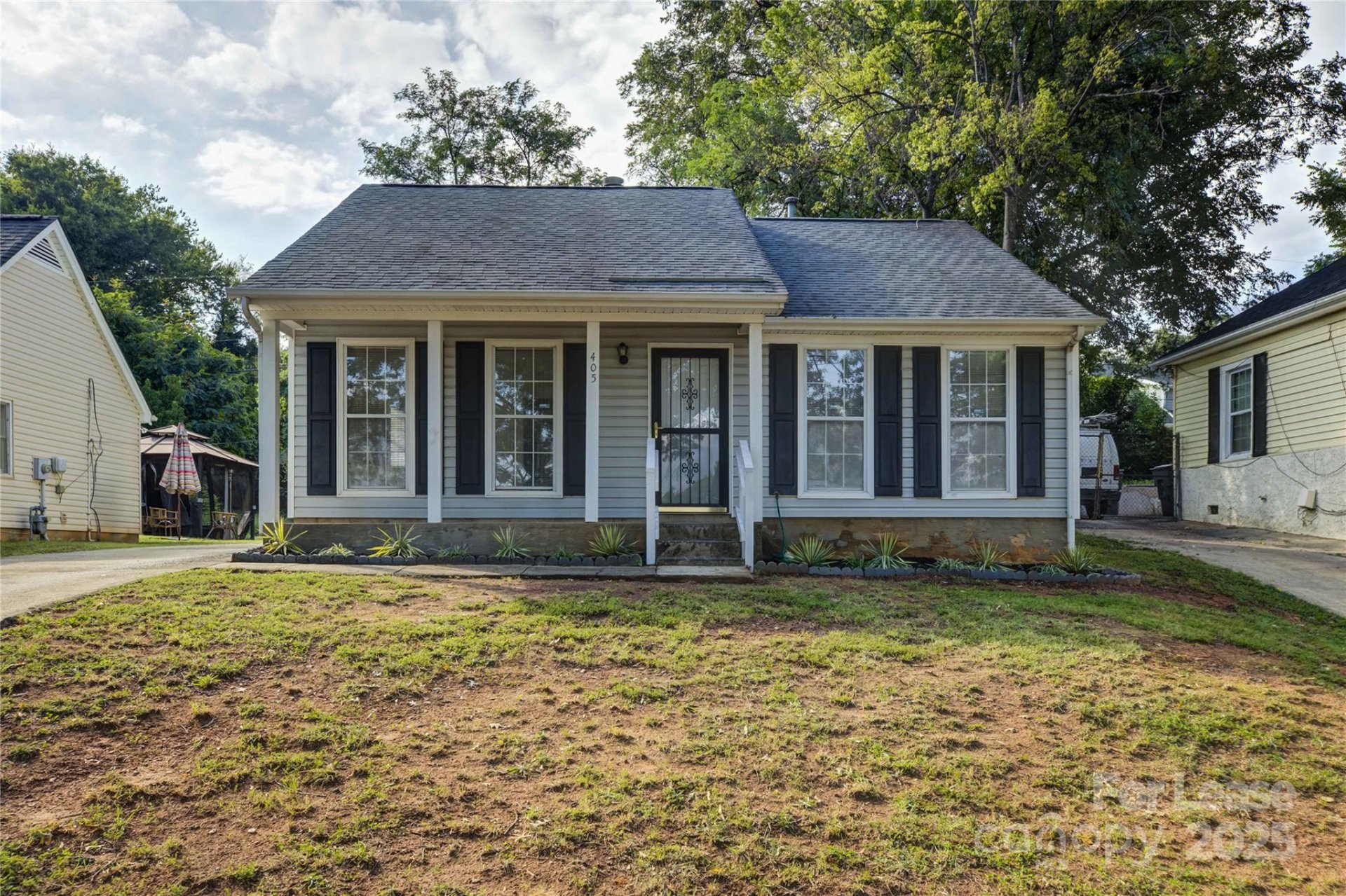 405 N Summit Avenue