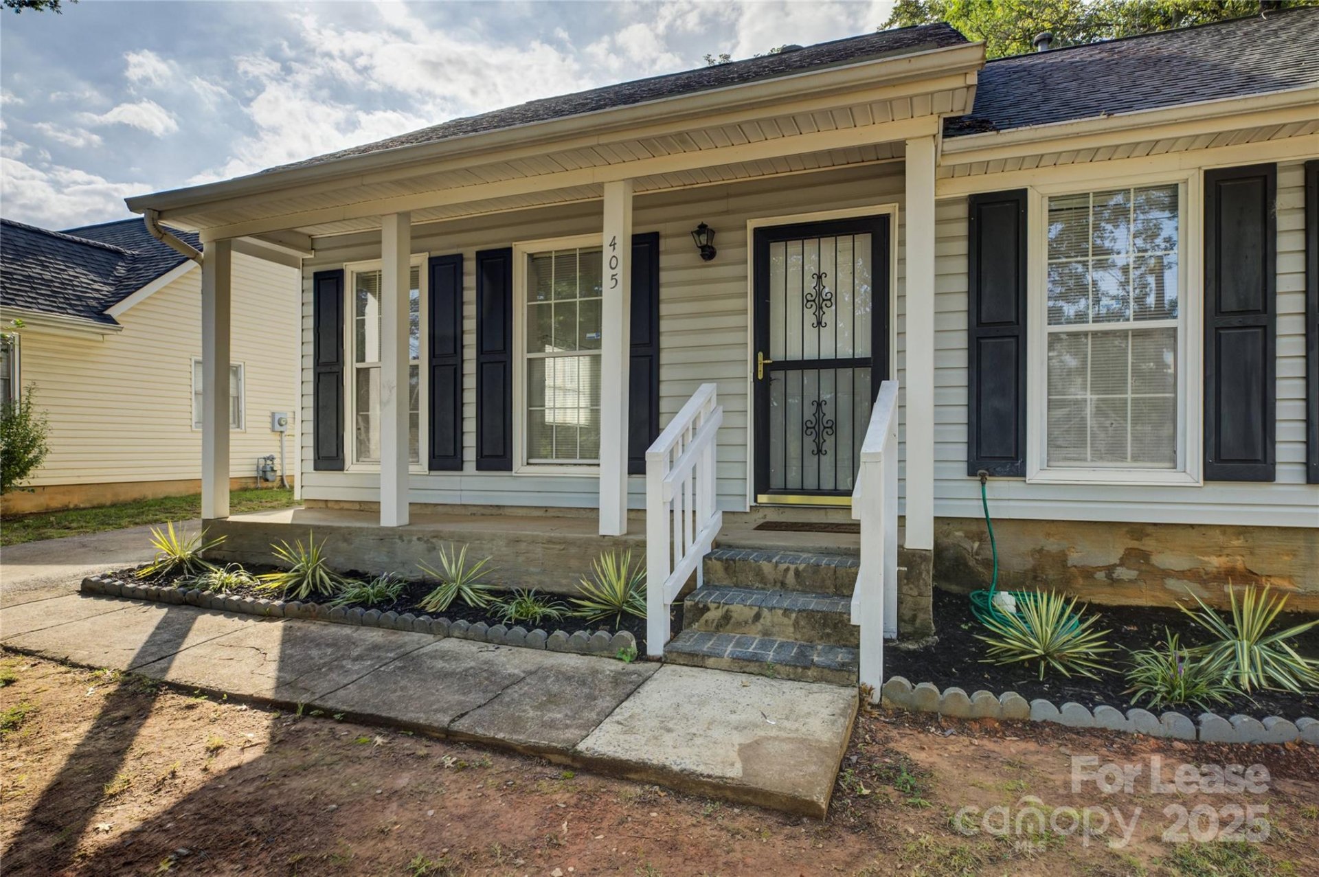 Property image 3 at 405 N Summit Avenue, Charlotte, NC 28216