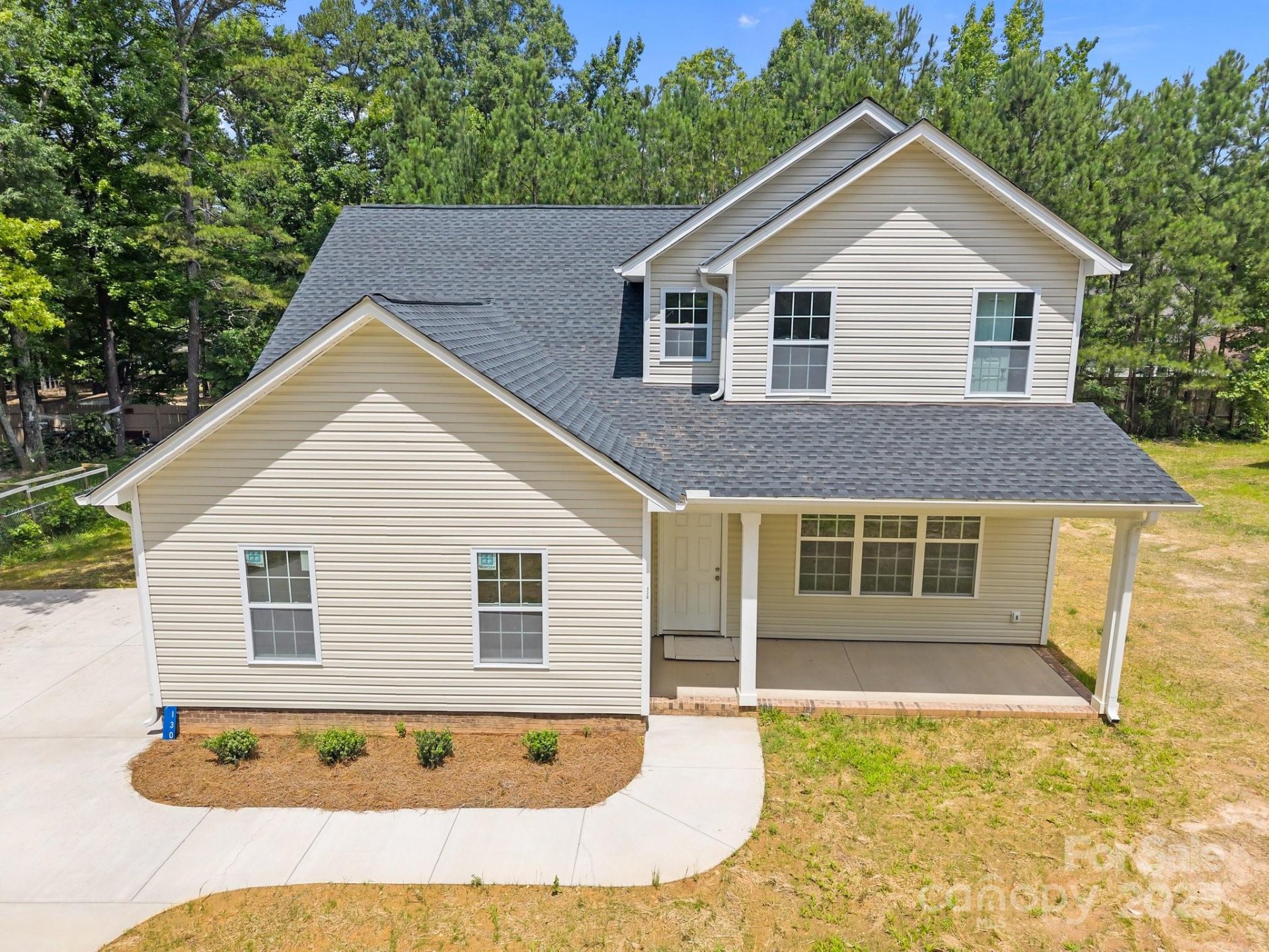 Property image 2 at 130 Aurora Boulevard, Matthews, NC 28105