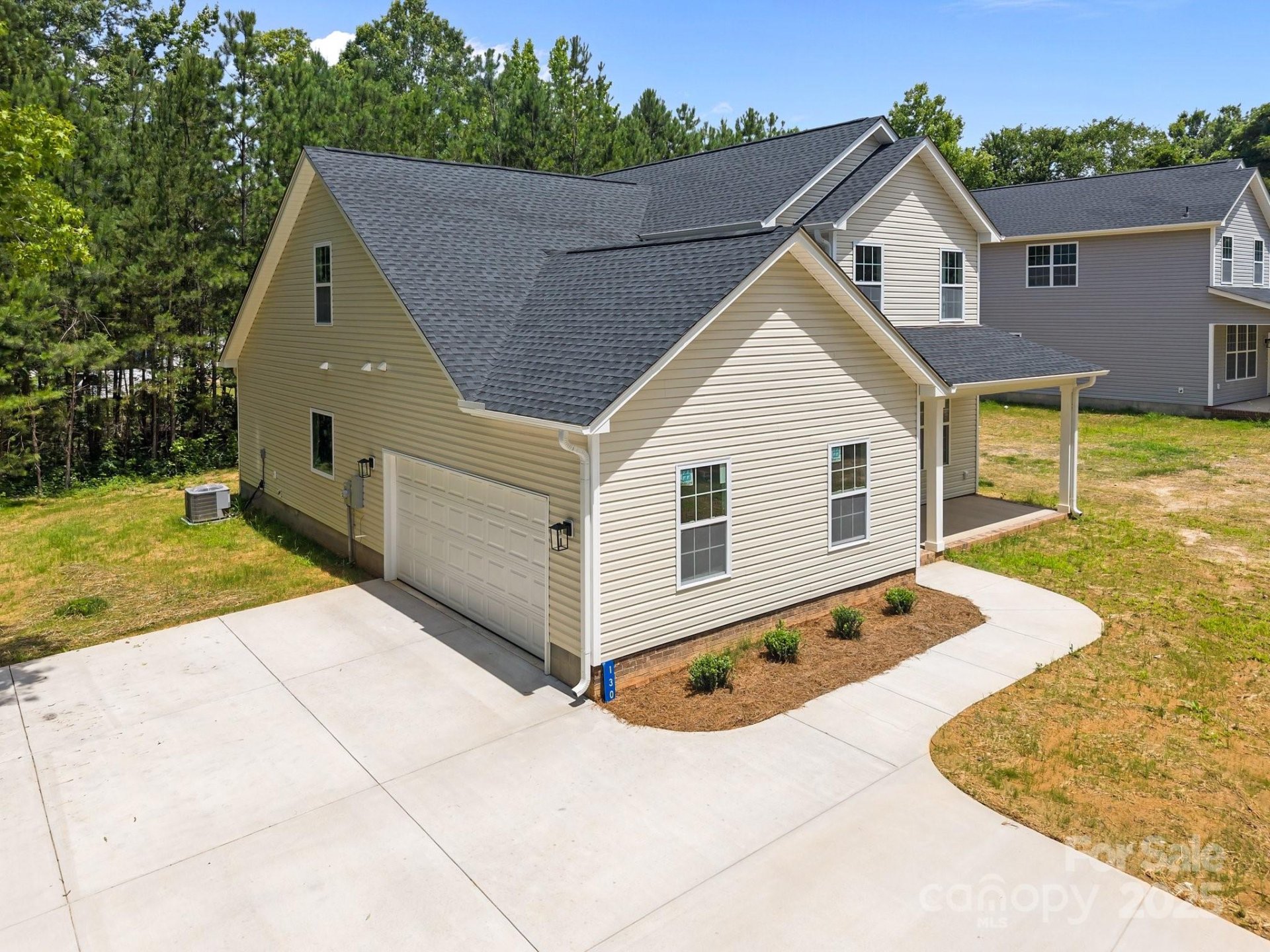 Property image 3 at 130 Aurora Boulevard, Matthews, NC 28105
