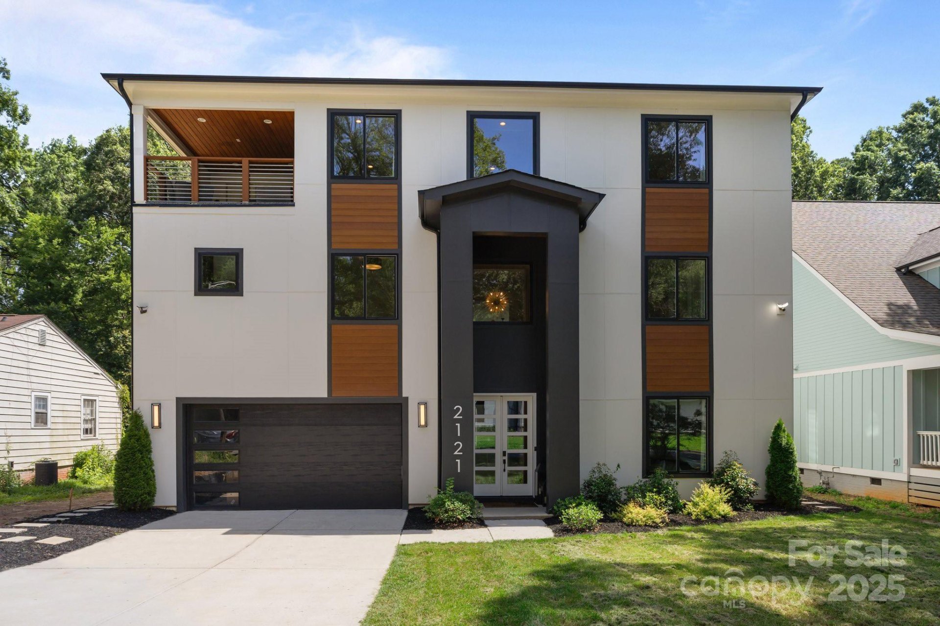 2121 Laburnum Avenue