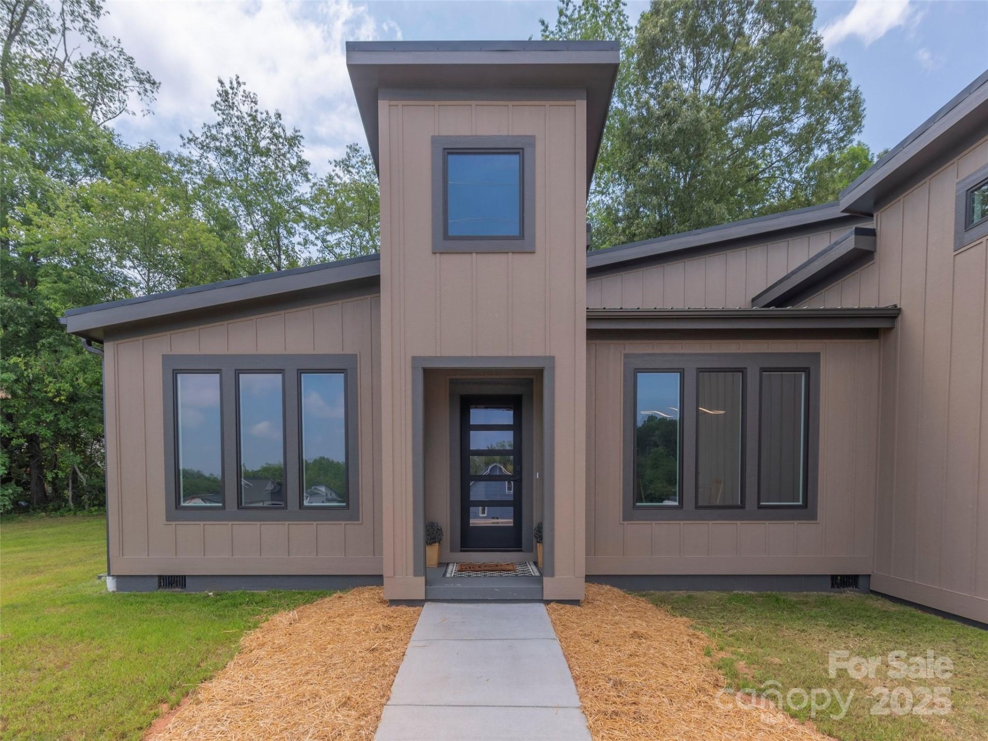 Property image 4 at 71 Scott Meadows Drive, Asheville, NC 28806