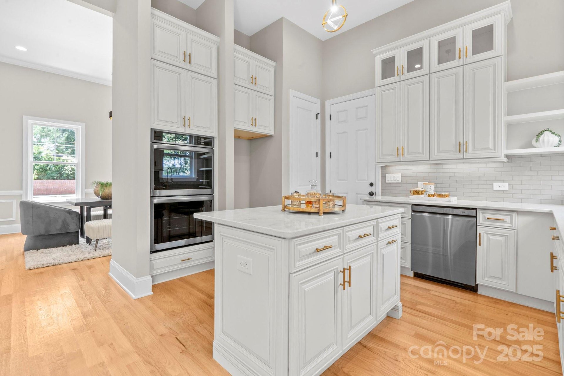 Property image 2 at 4015 Randolph Road, Charlotte, NC 28211