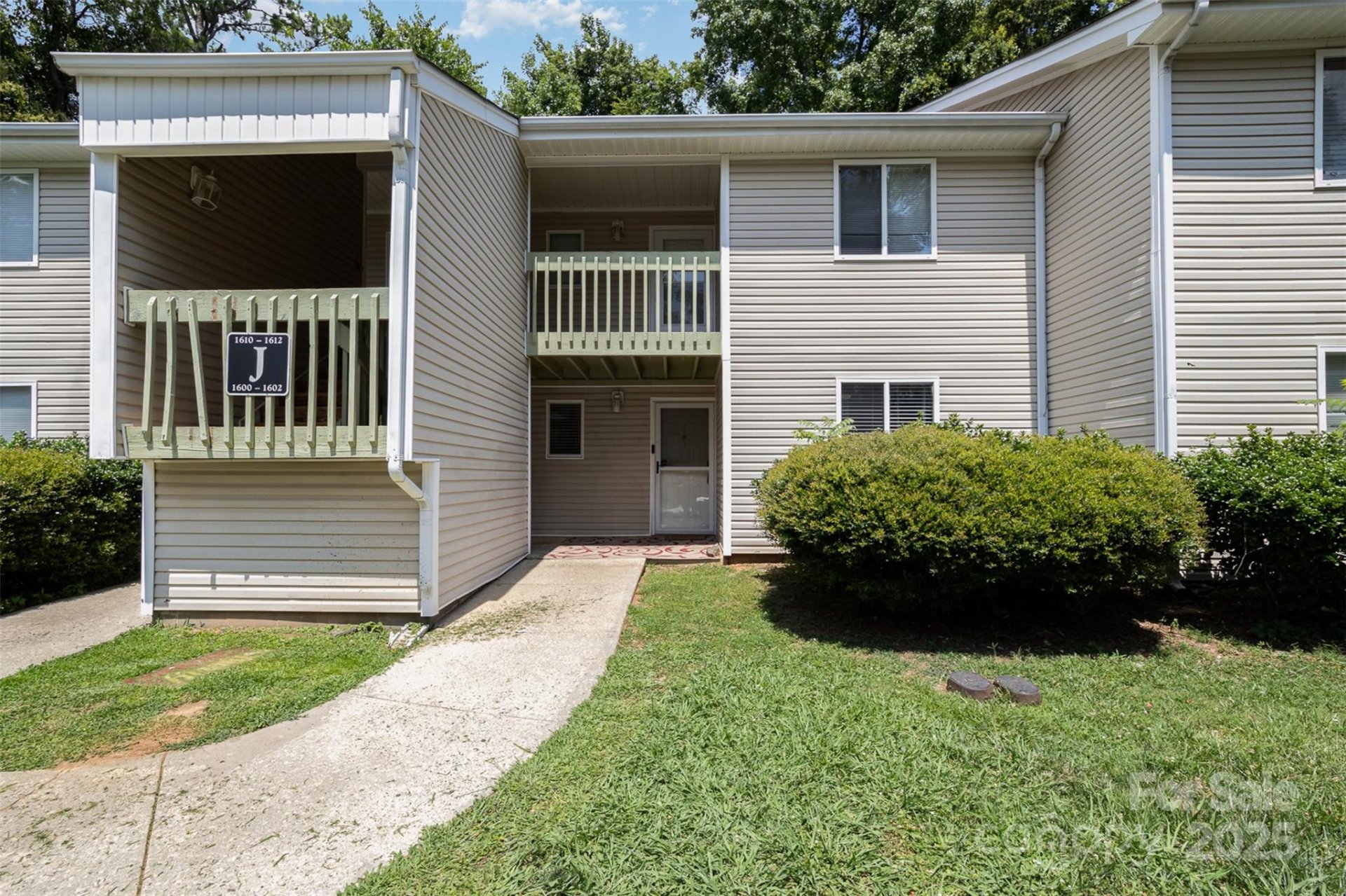 Eagles Landing, Rock Hill Community