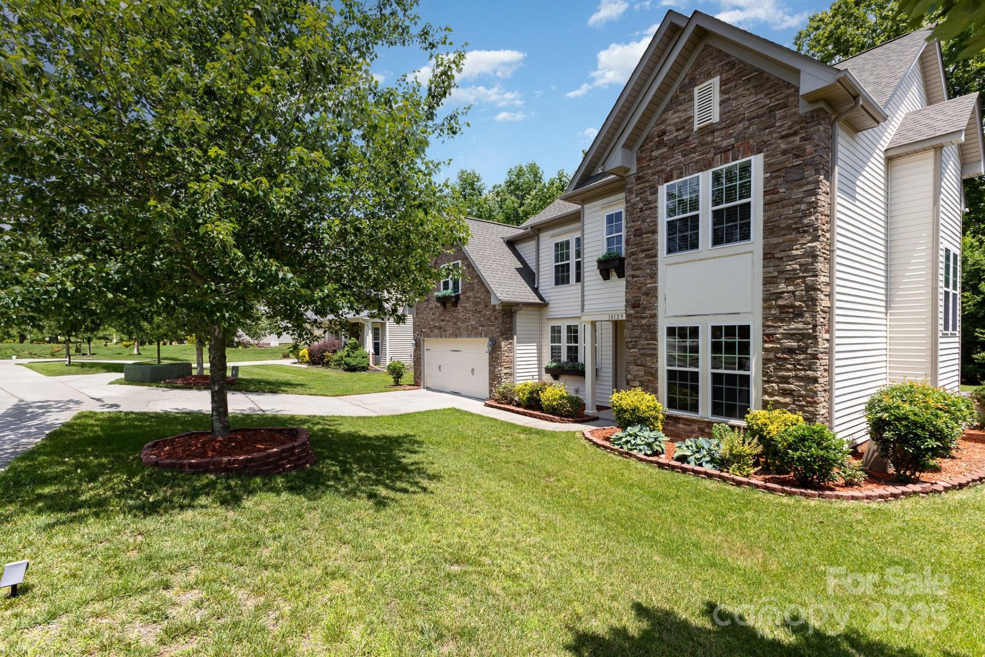 Property image 2 at 10129 Loch Lomond Drive, Charlotte, NC 28278