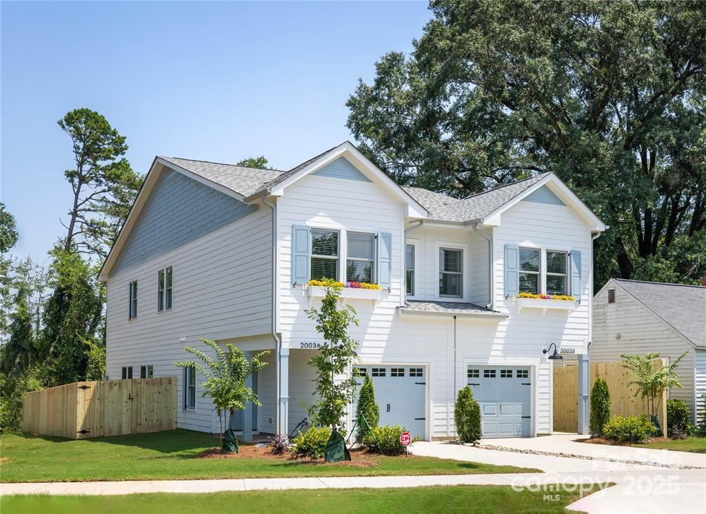 Ashley Park, Charlotte Community