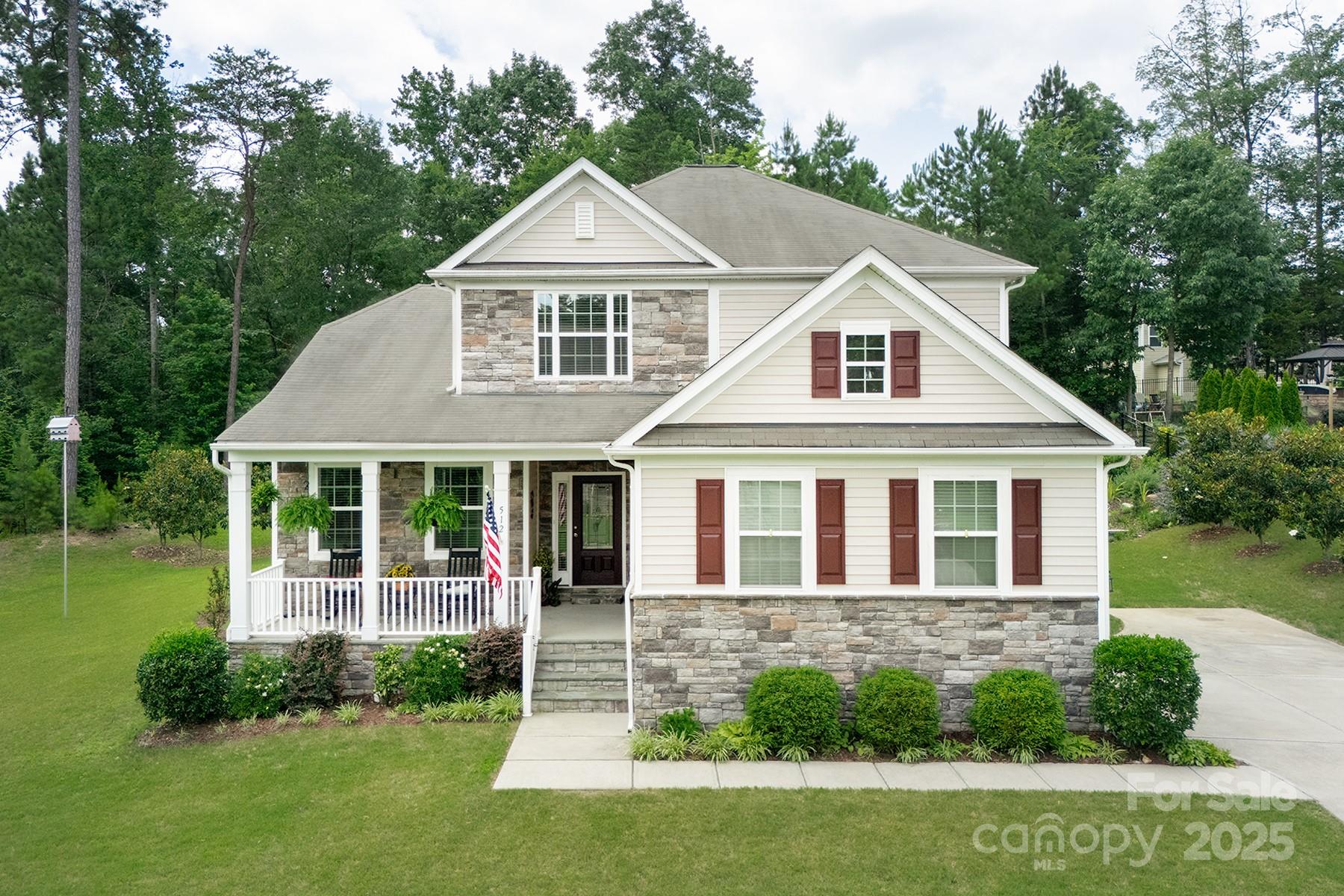 512 Rosebush Lane