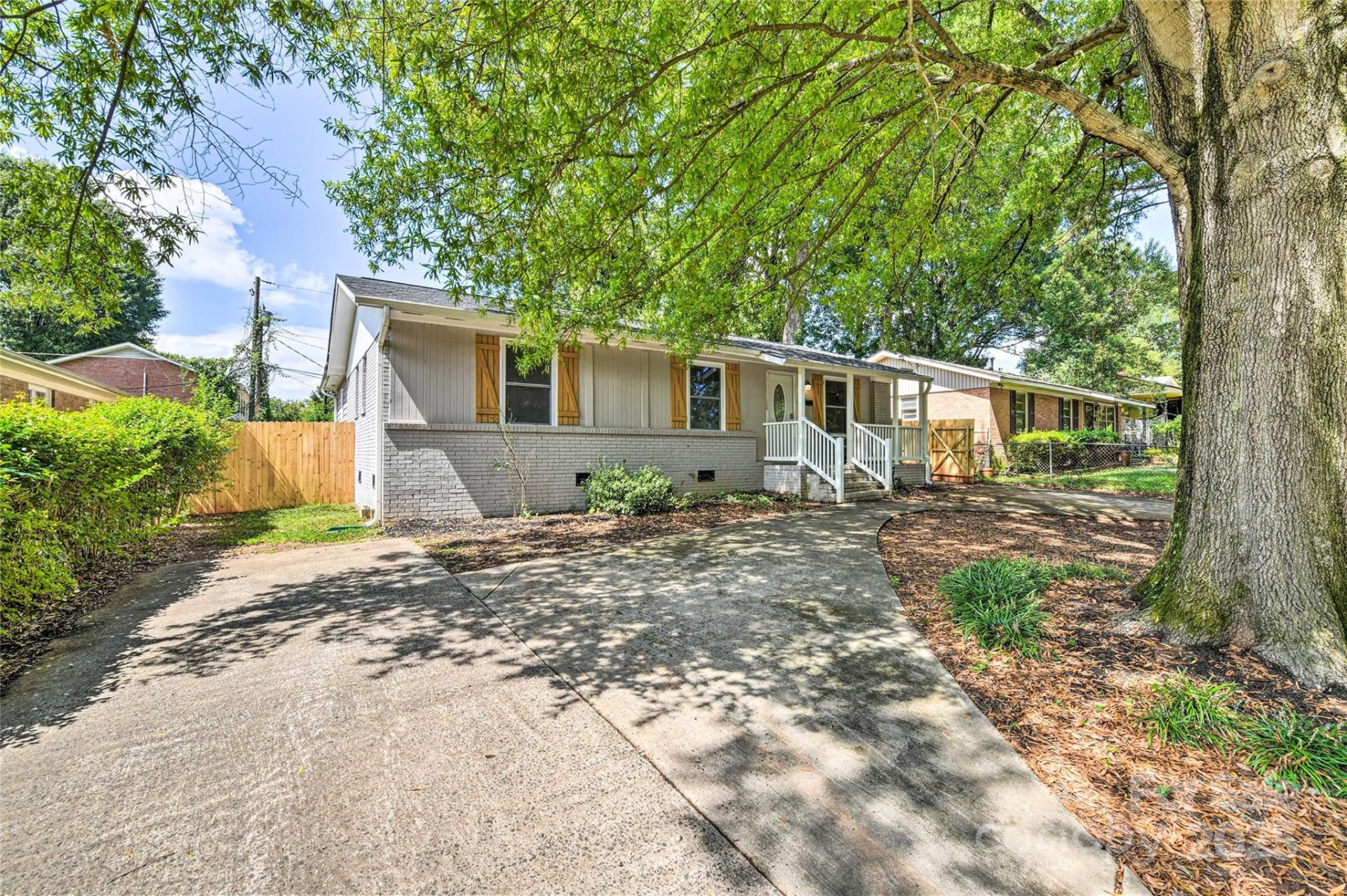Property image 5 at 3020 Stancill Place, Charlotte, NC 28205