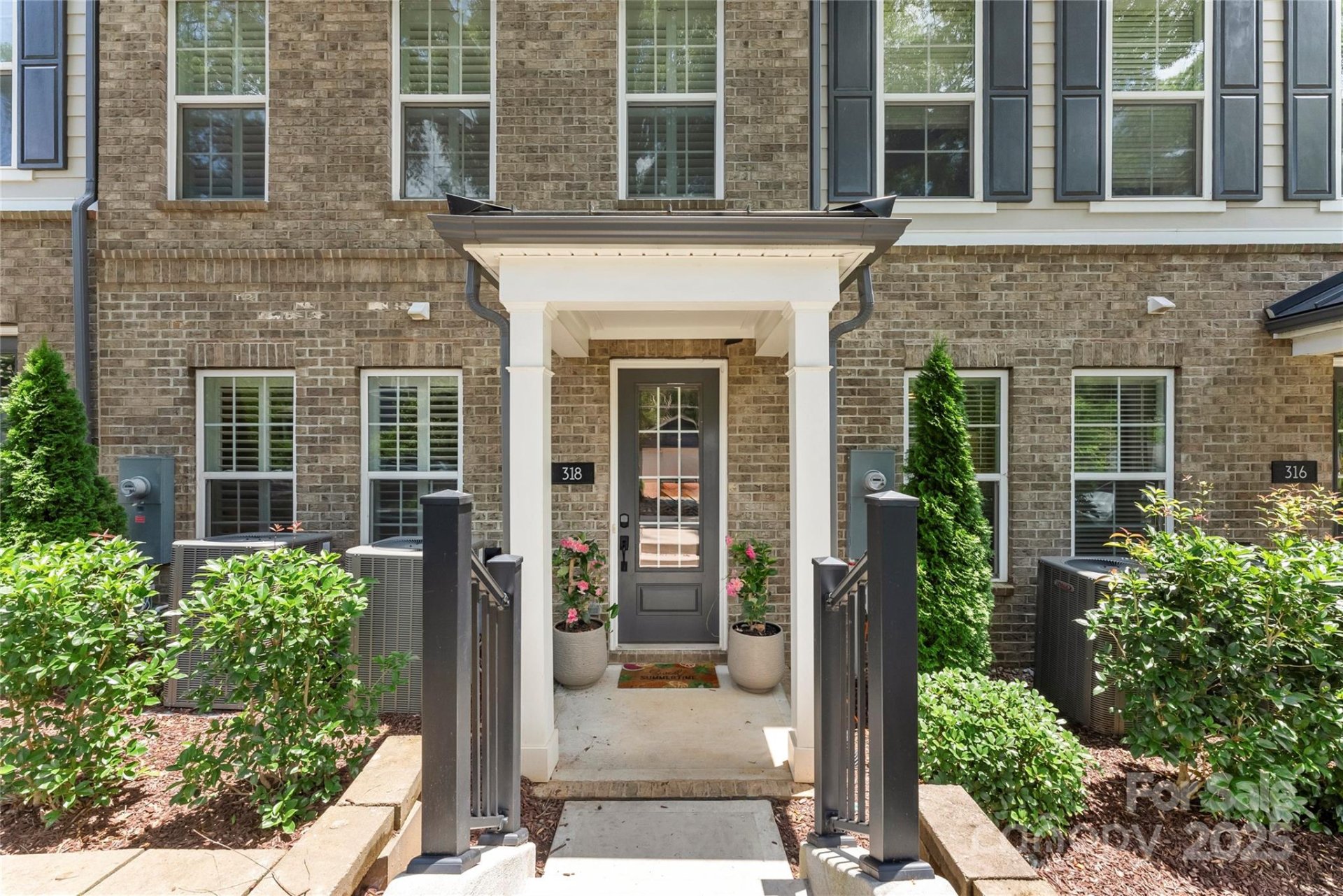Property image 3 at 318 N Dotger Avenue, Charlotte, NC 28204