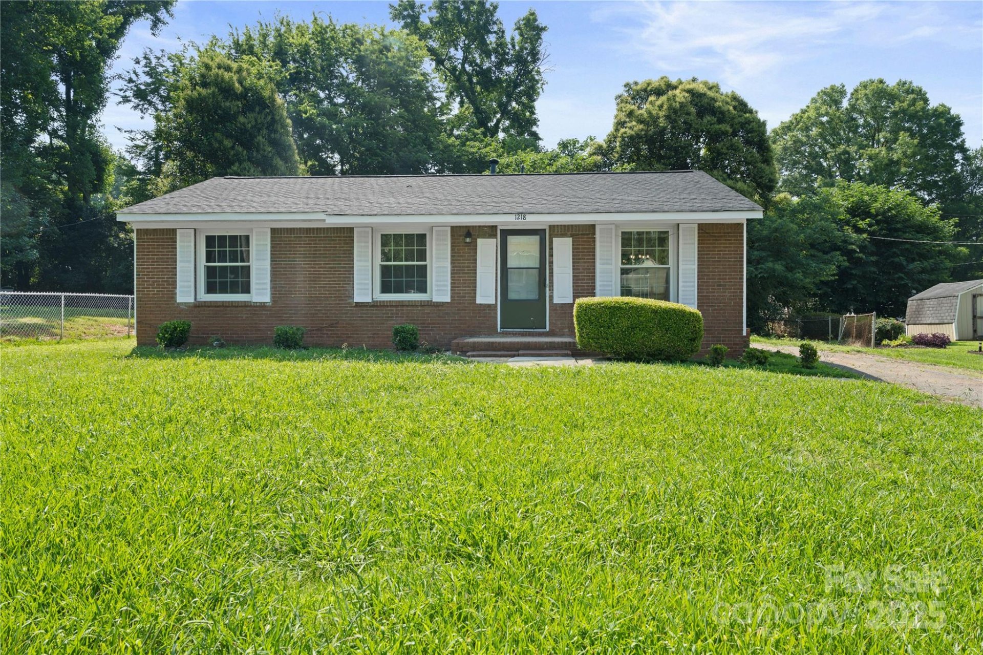 Firestone, Charlotte Community