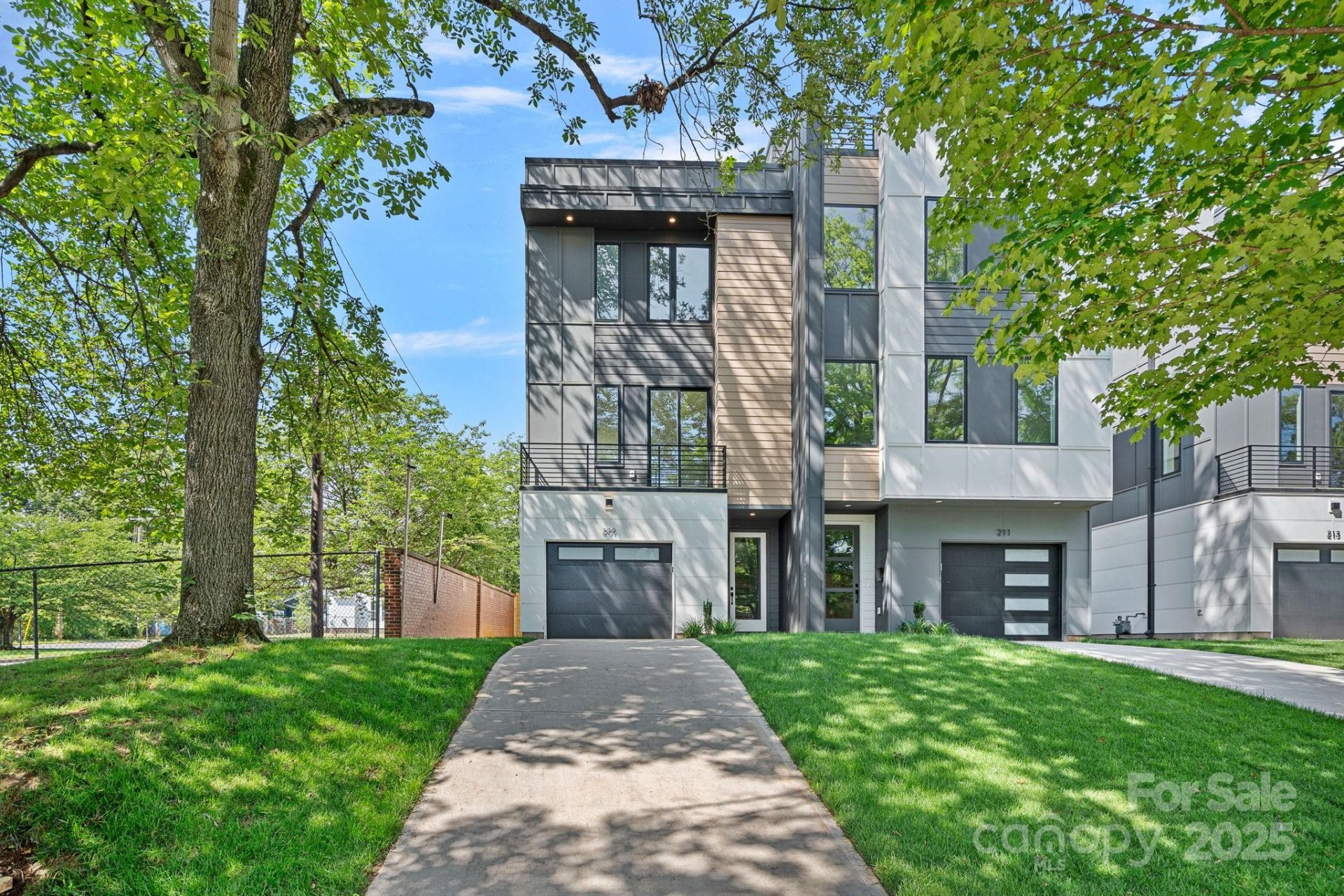 Lockwood, Charlotte Community