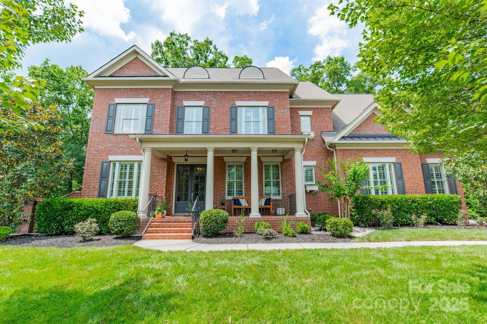 2004 Viscount Drive