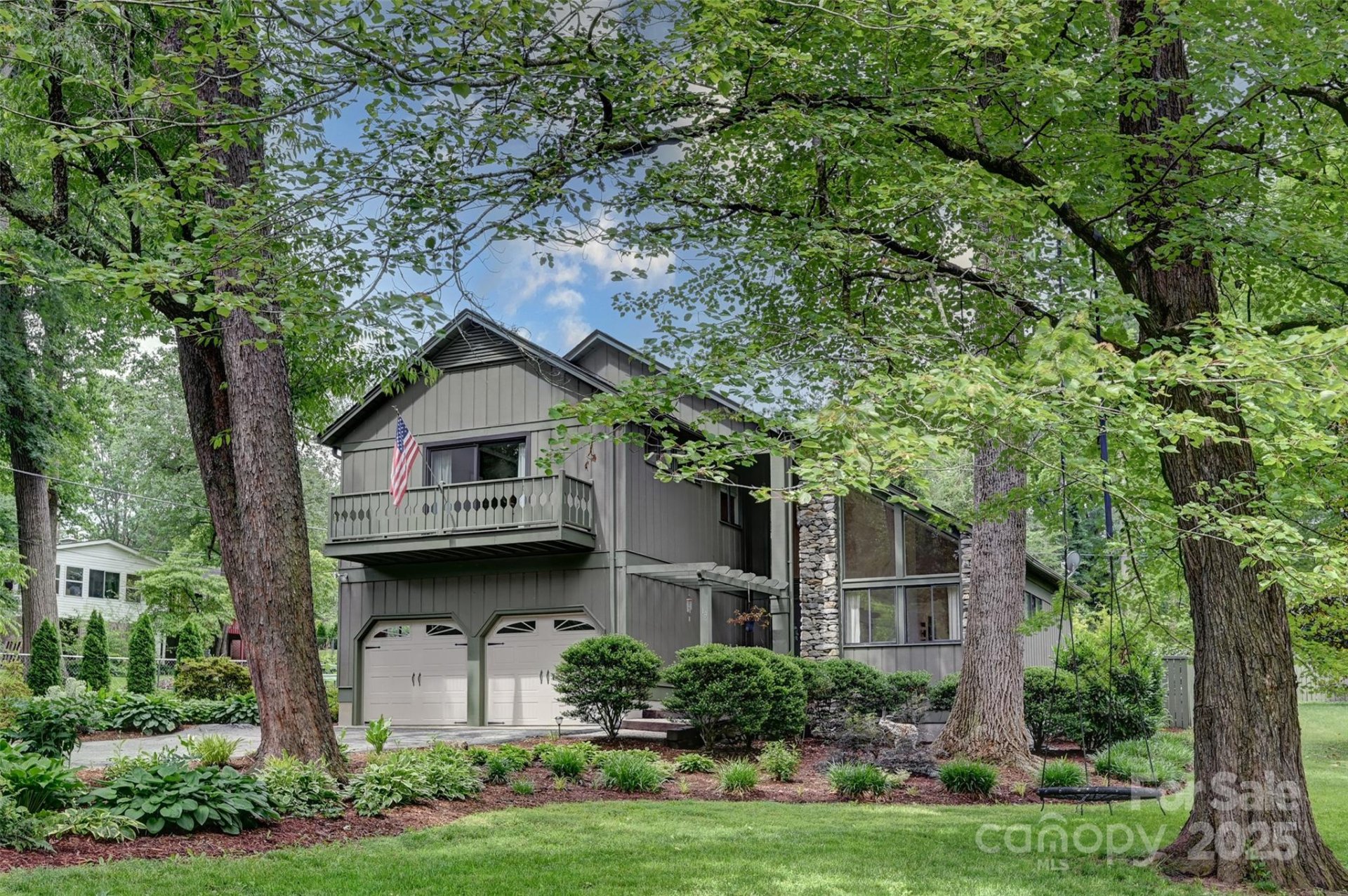 Property image 1 at 19 Poplar Court, Hendersonville, NC 28792