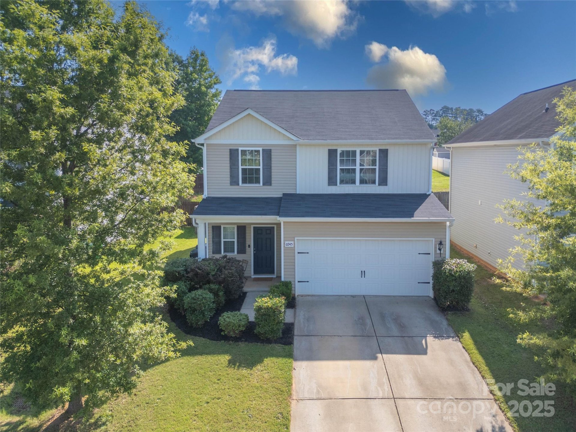 Property image 1 at 6945 Agava Lane, Charlotte, NC 28215