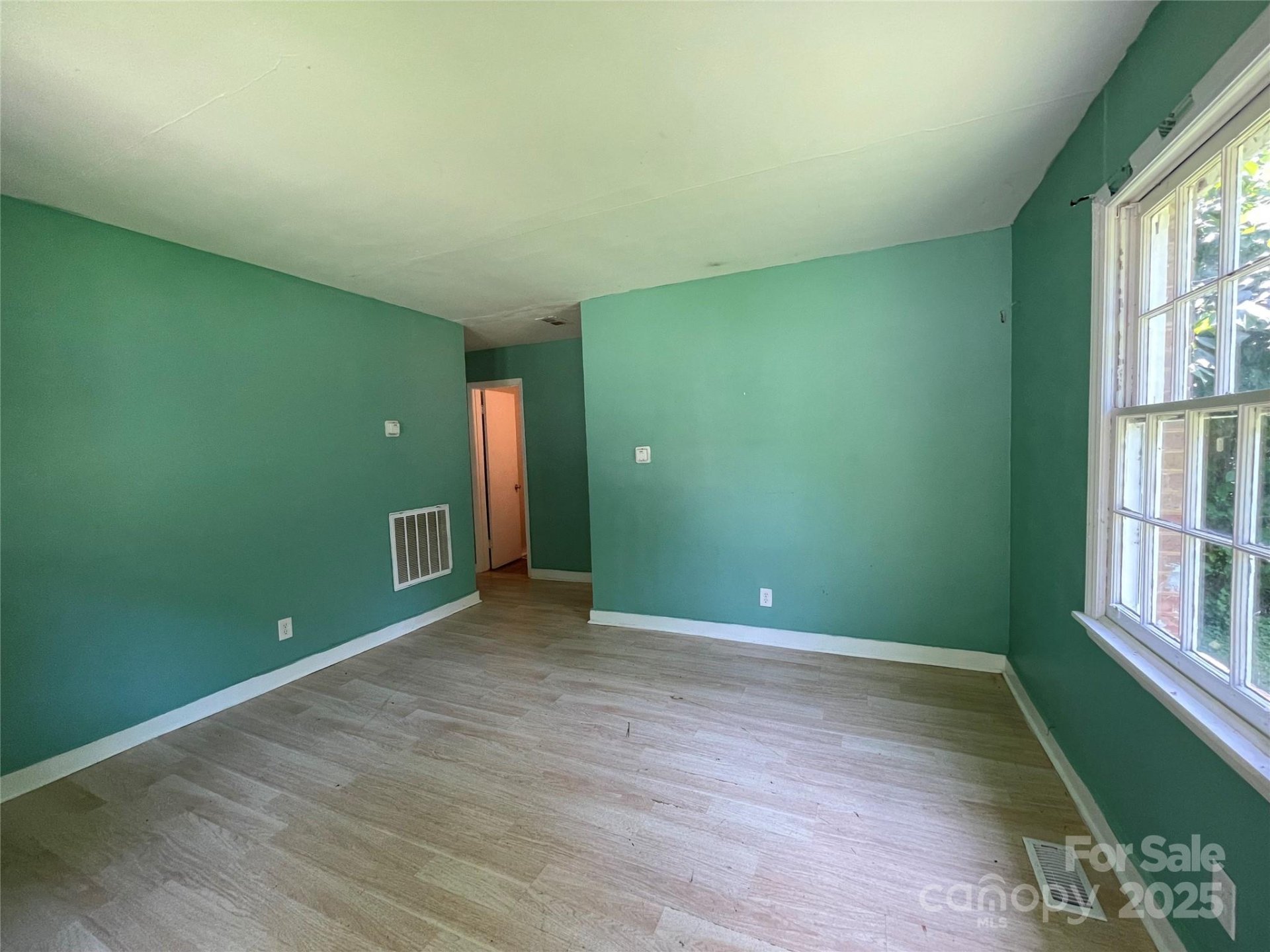 Property image 3 at 1824 Maribel Avenue, Charlotte, NC 28216