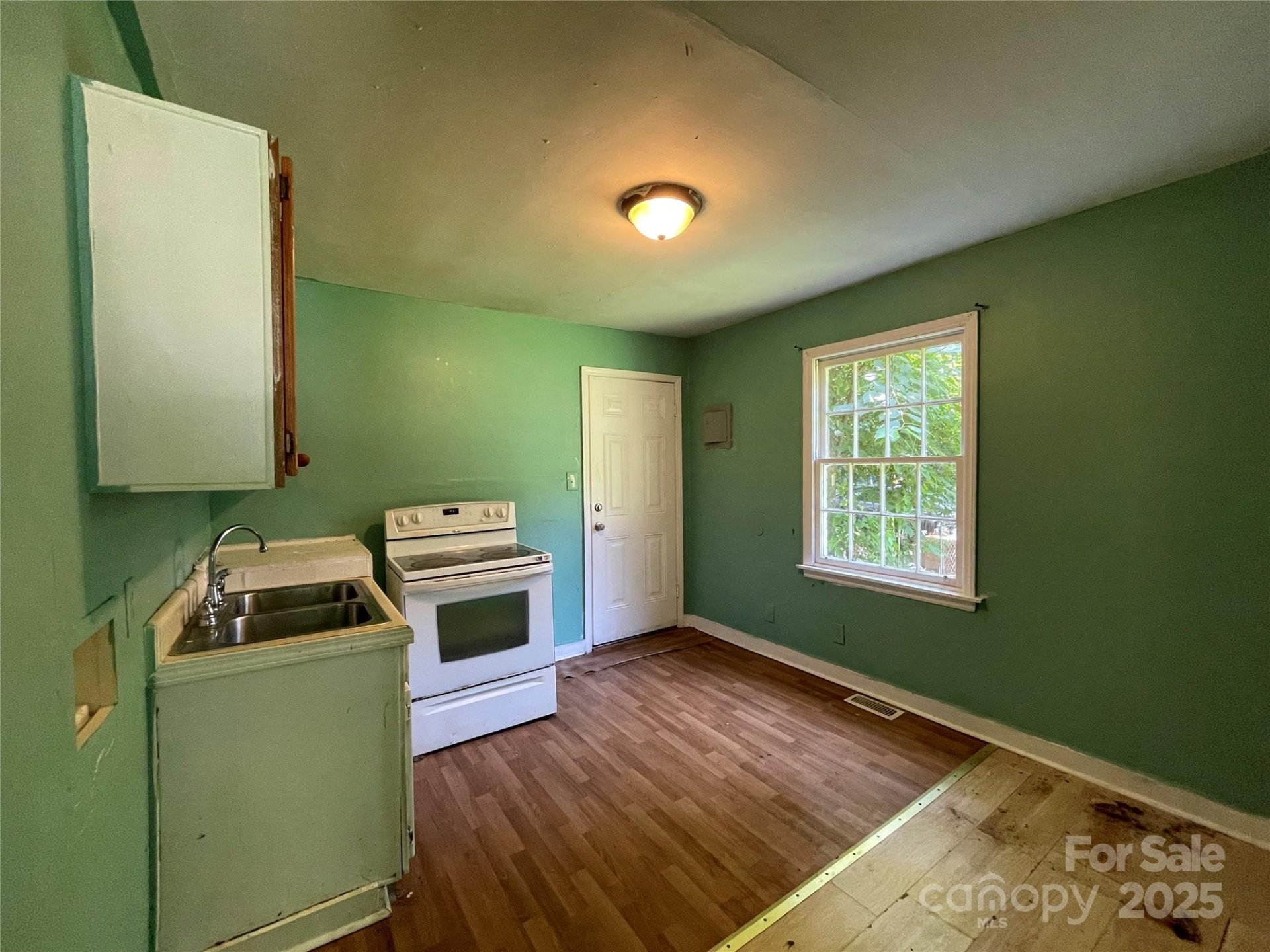 Property image 5 at 1824 Maribel Avenue, Charlotte, NC 28216