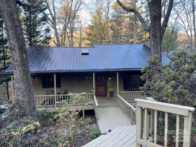 Property image 1 at 28 Independence Boulevard, Asheville, NC 28805