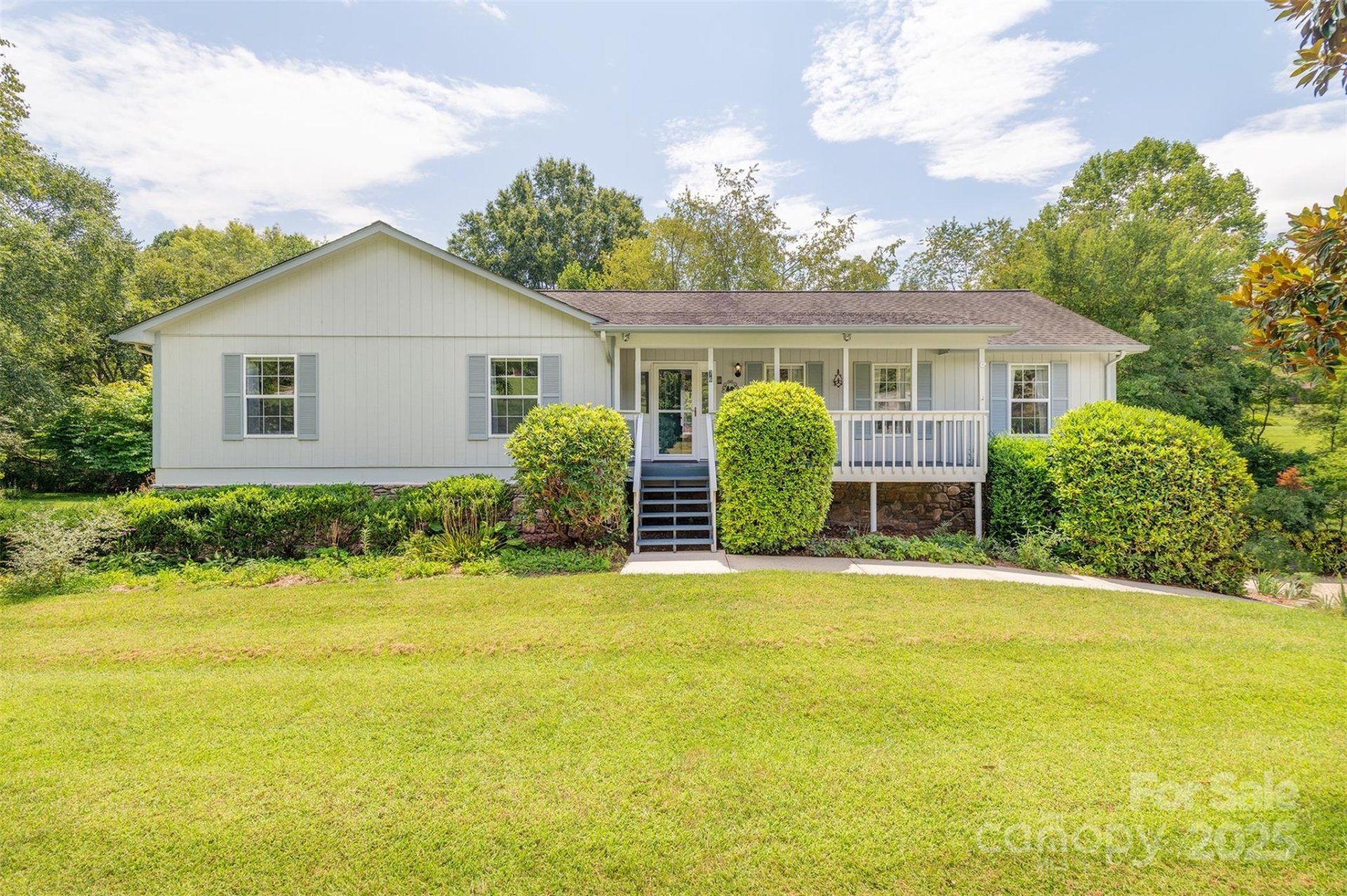 Property image 4 at 76 Woodland Hills Road, Asheville, NC 28804
