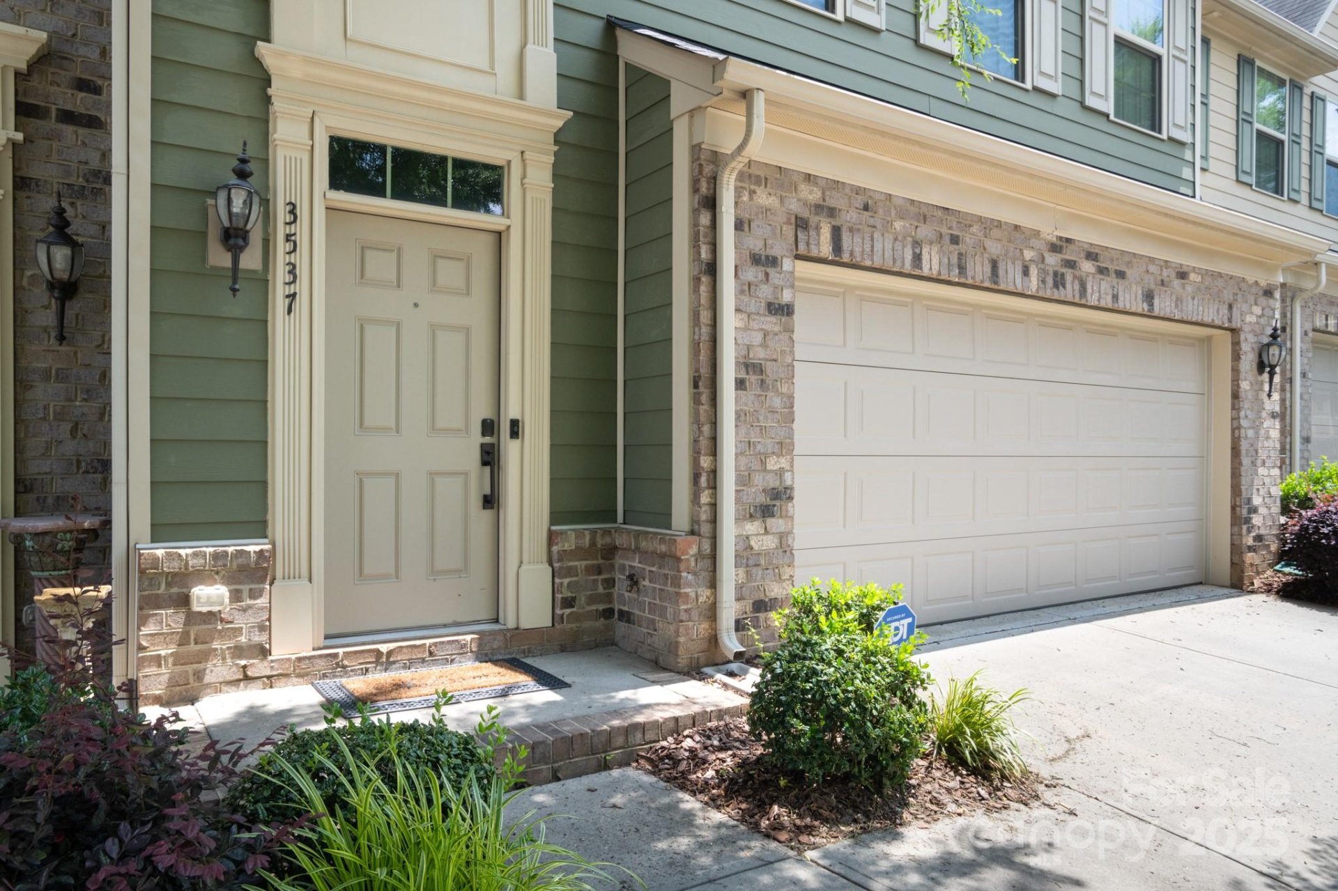 3537 Hornets Nest Way