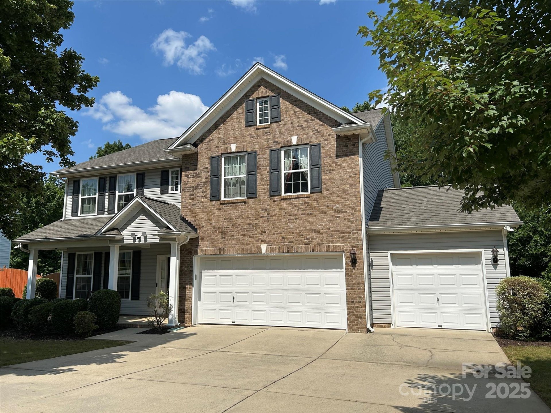 5009 Brook Valley Run