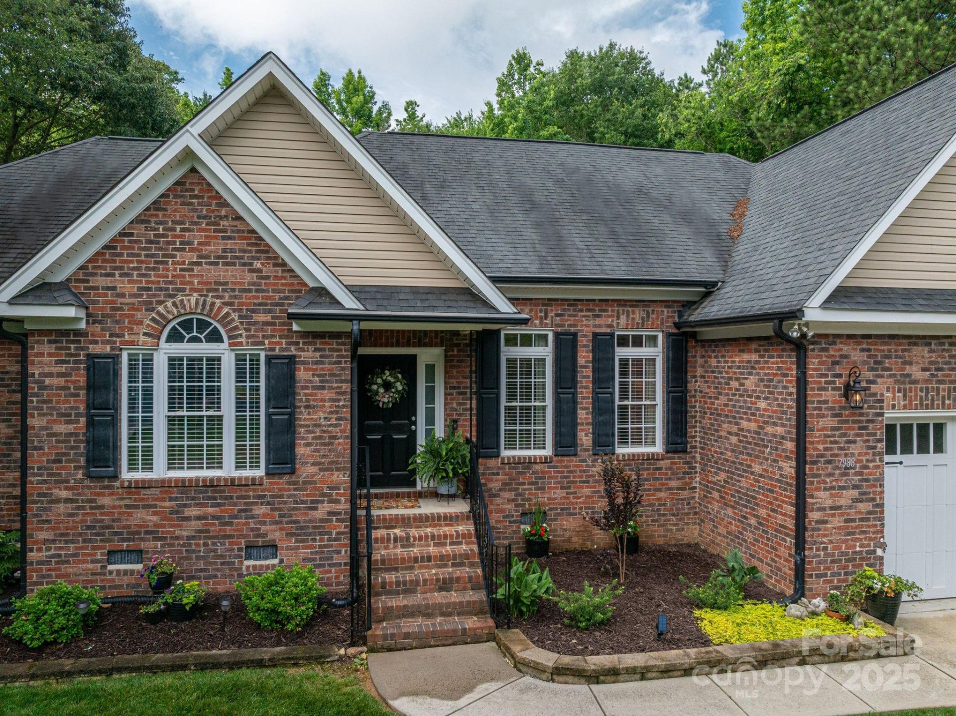 Property image 2 at 7988 Golf Course Drive, Denver, NC 28037