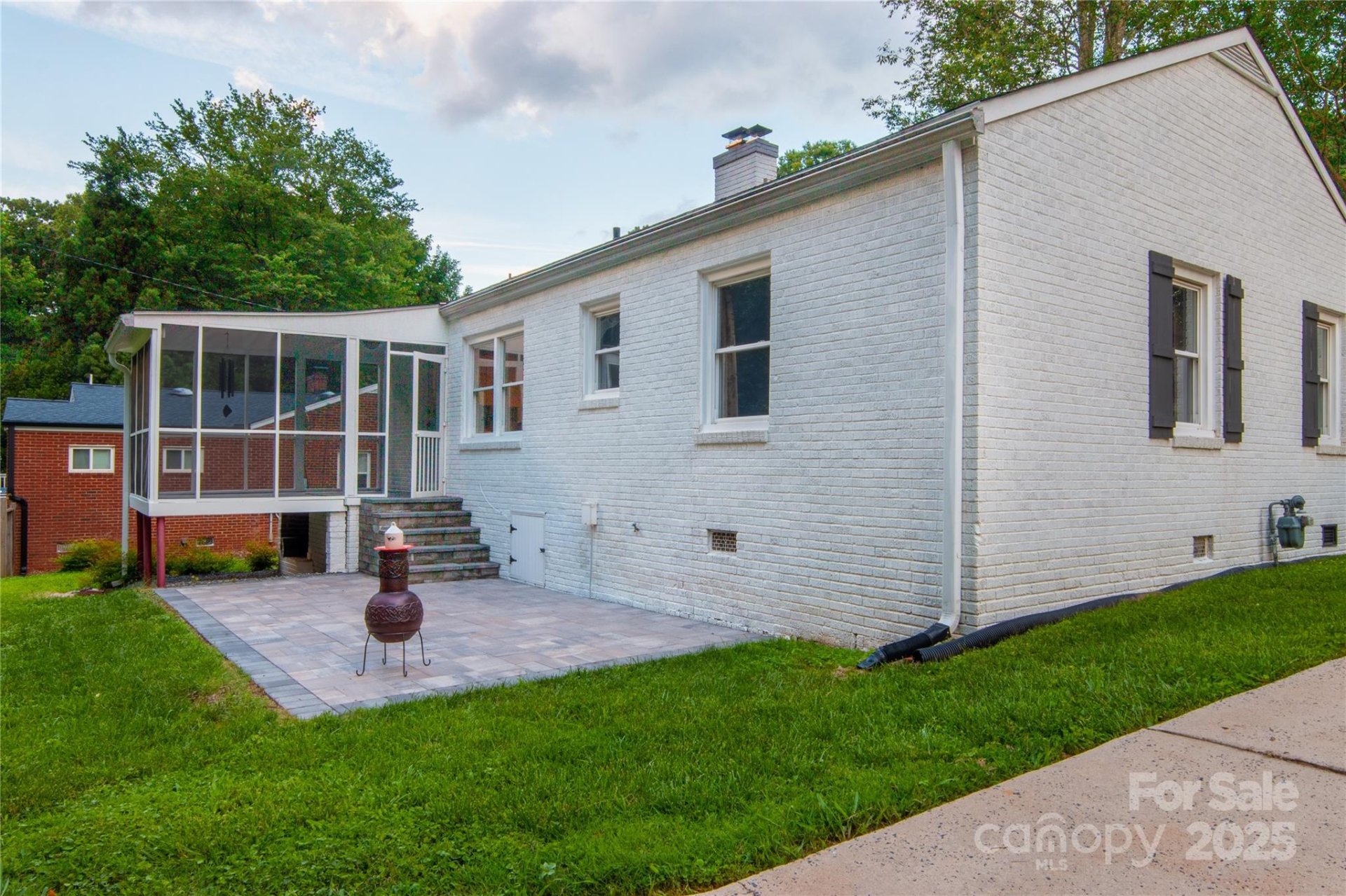 Property image 2 at 2115 Arnold Drive, Charlotte, NC 28205