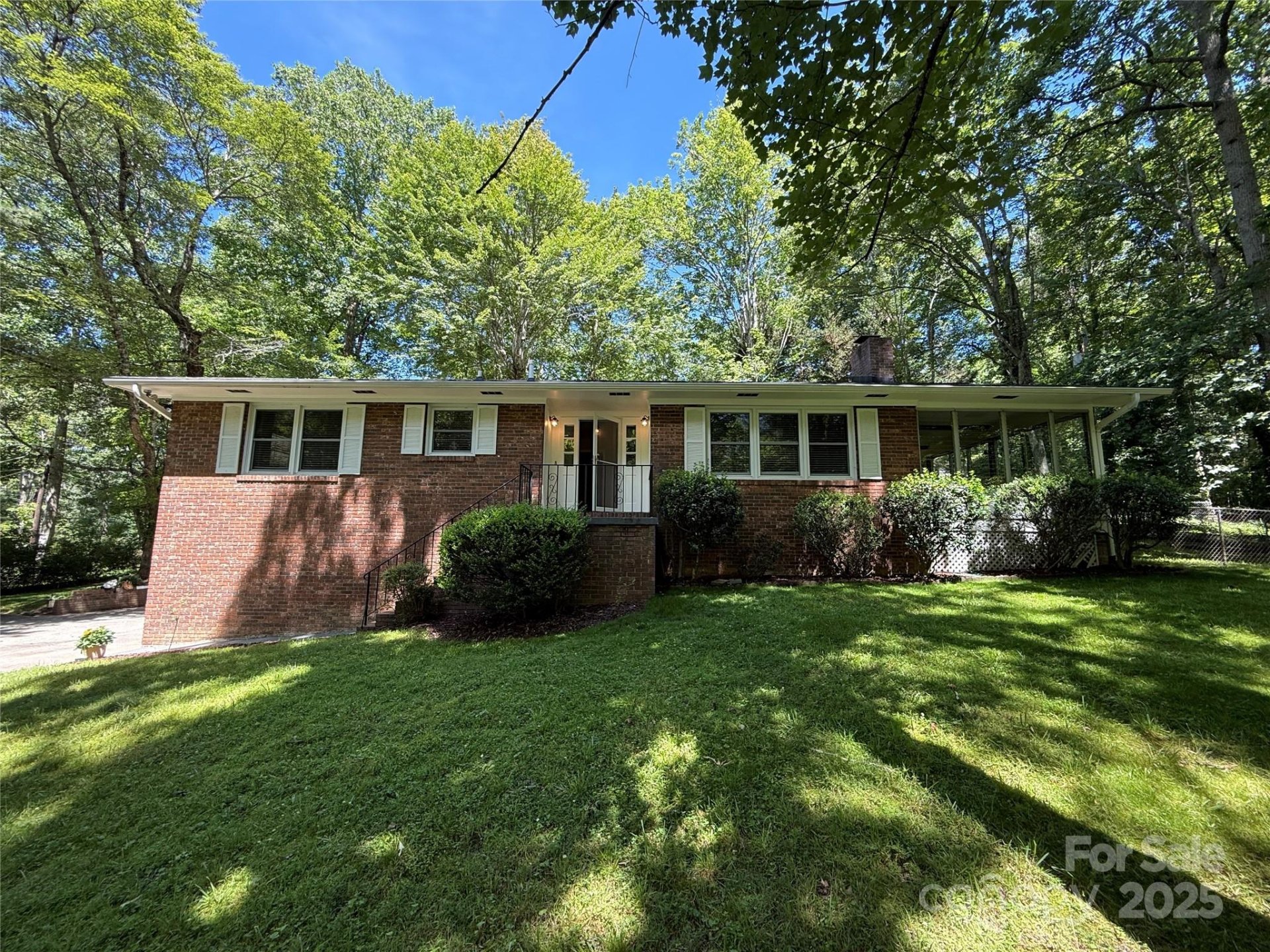 Property image 1 at 212 Fallen Timber Road, Hendersonville, NC 28791