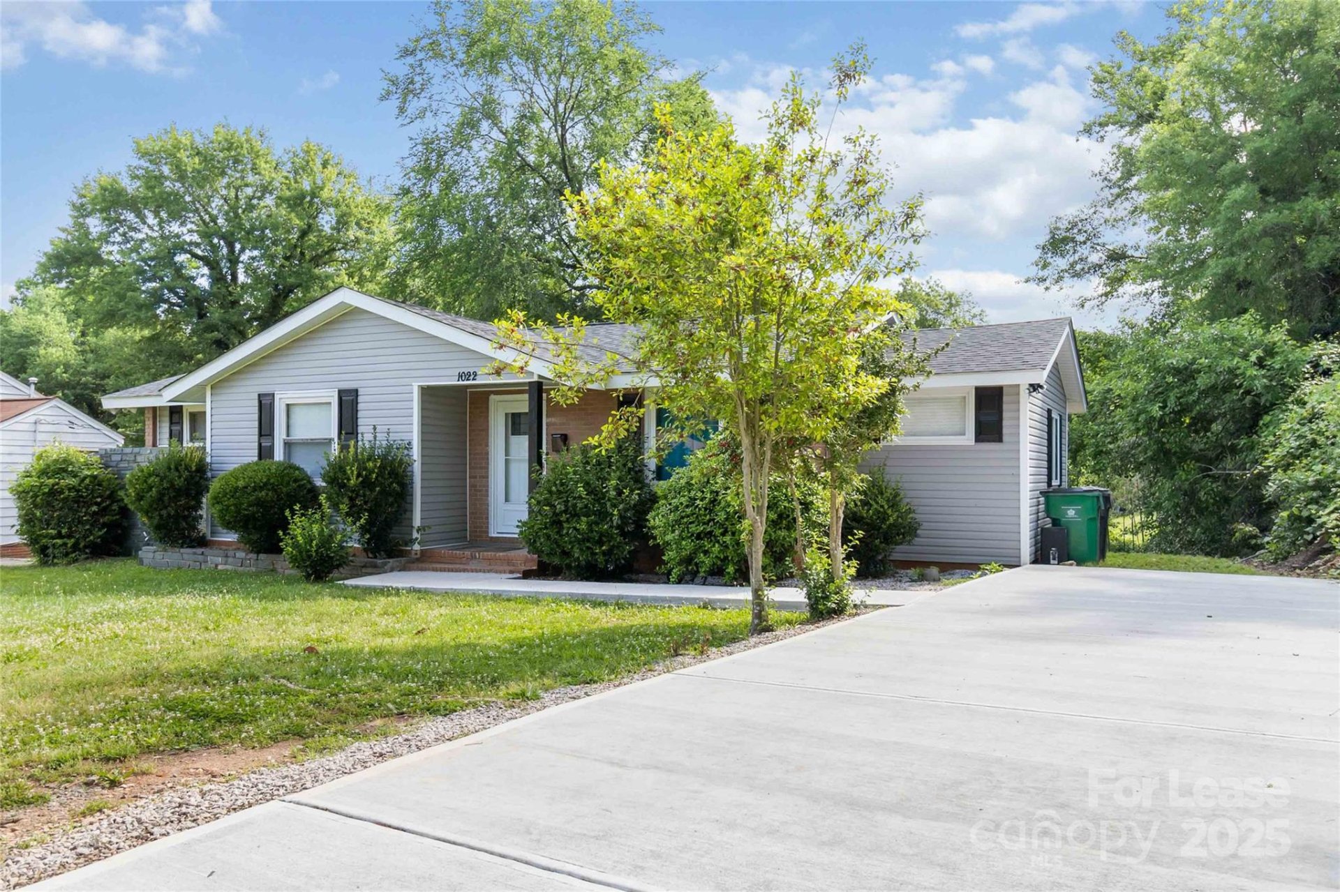 Property image 2 at 1022 Delmar Lane, Charlotte, NC 28217