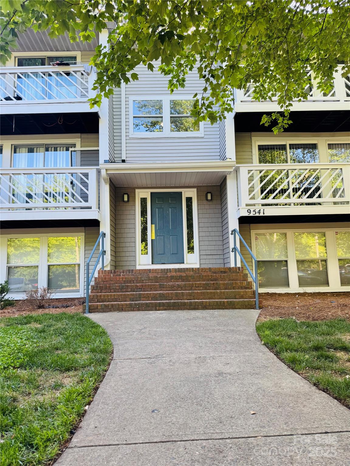 9541 Shannon Green Drive