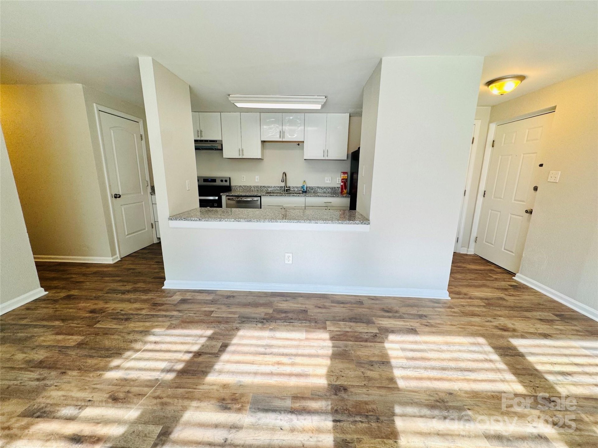 Property image 4 at 9541 Shannon Green Drive, Charlotte, NC 28213