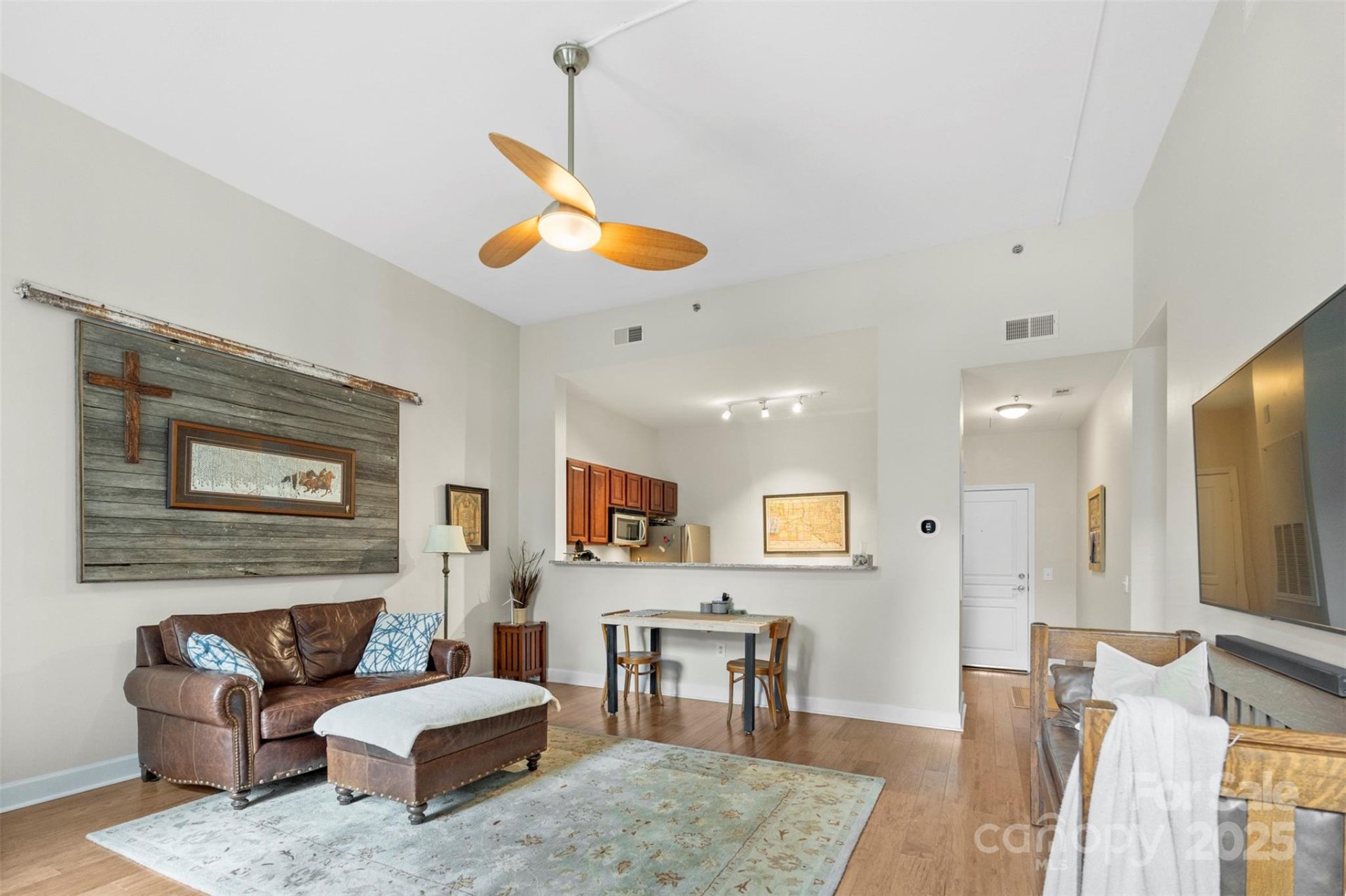 Property image 3 at 1315 East Boulevard, Charlotte, NC 28203