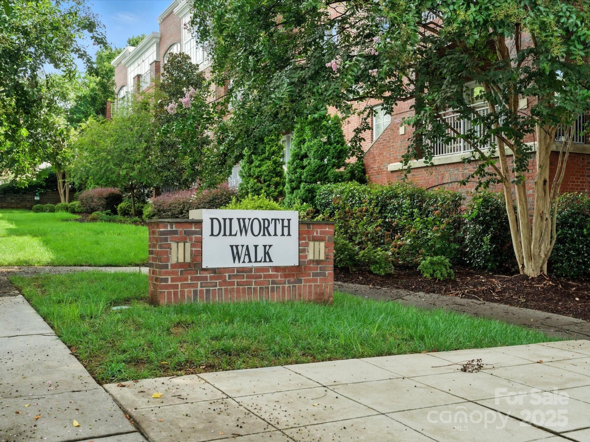 Property image 3 at 1829 Kenilworth Avenue, Charlotte, NC 28203
