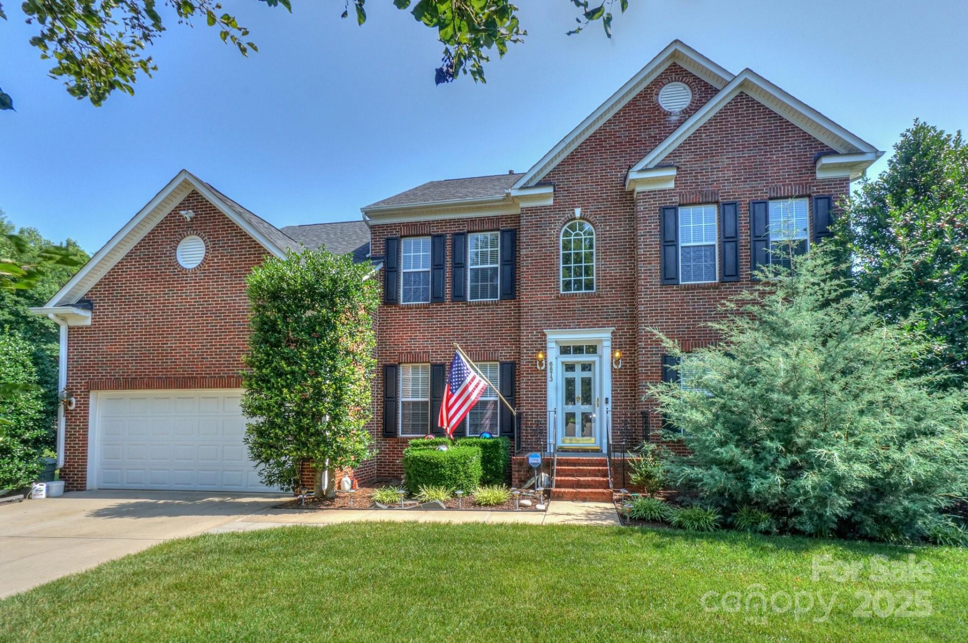 6873 Lakecrest Court