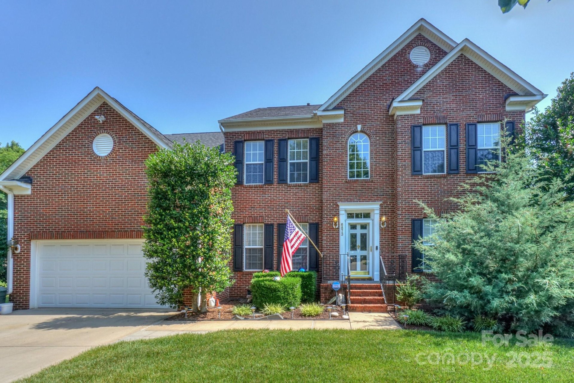 Property image 2 at 6873 Lakecrest Court, Denver, NC 28037