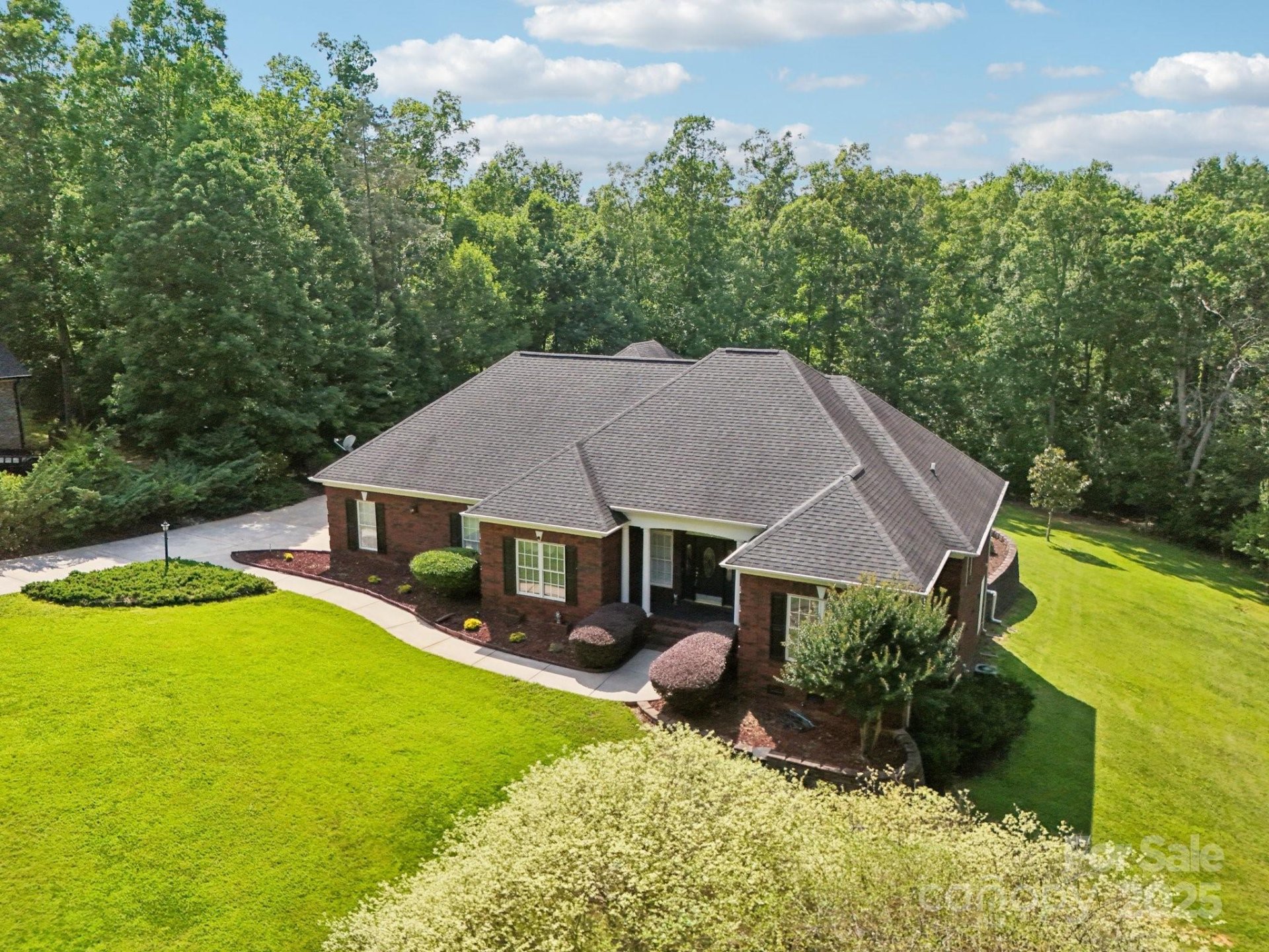 7612 Maple Bluff Lane