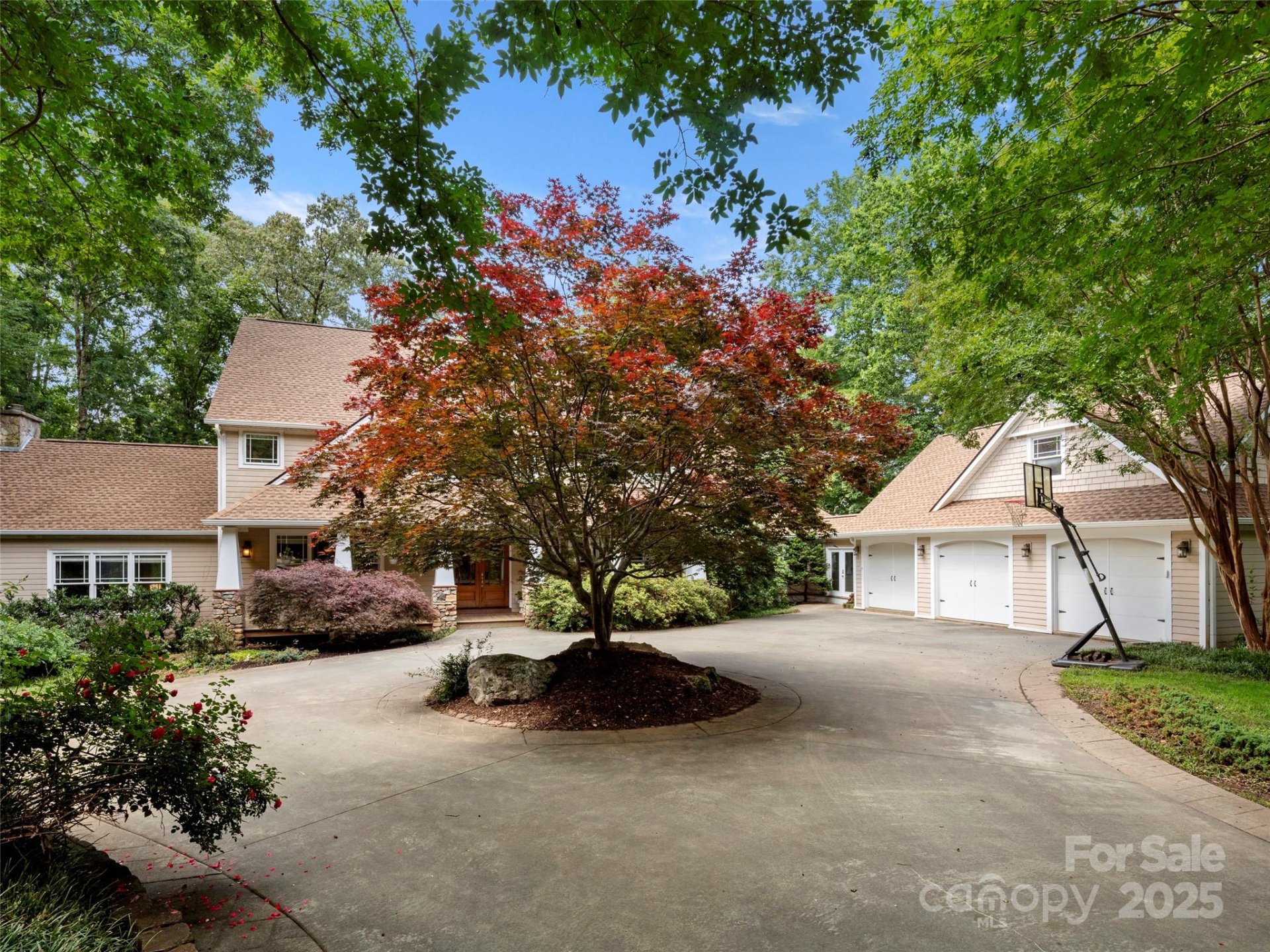 Property image 2 at 303 S Braeside Court, Asheville, NC 28803