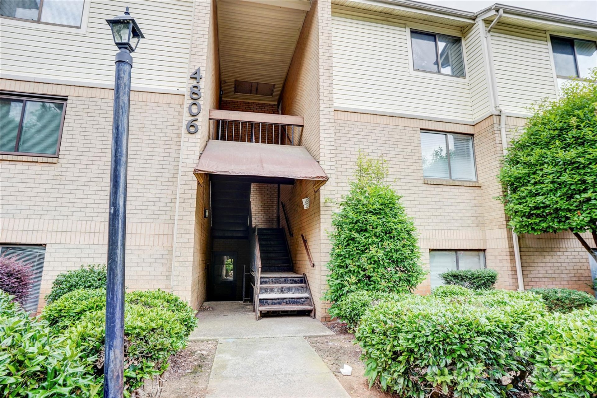 Property image 1 at 4806 Spring Lake Drive, Charlotte, NC 28212