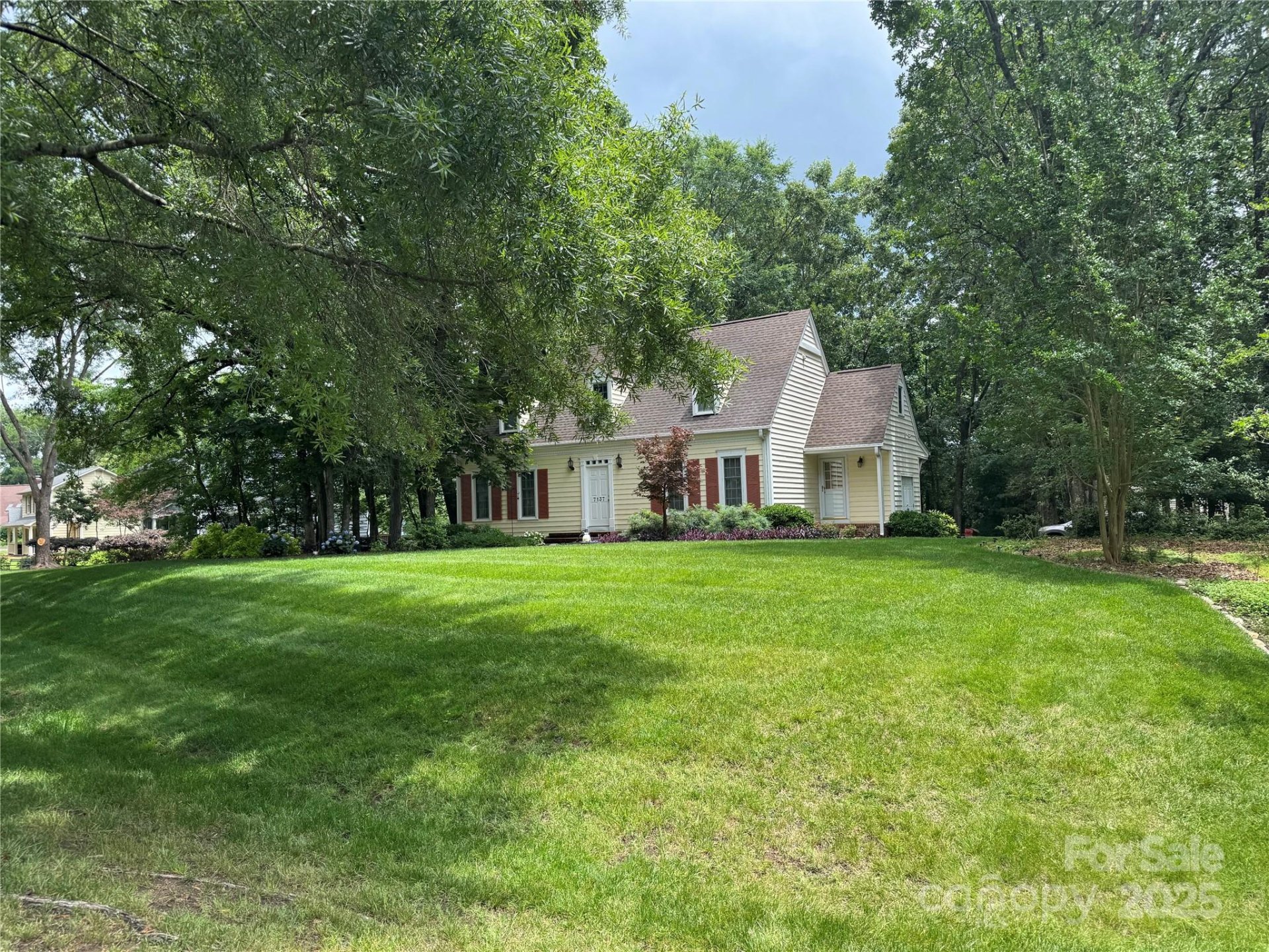 Property image 1 at 7137 Sythe Court, Charlotte, NC 28226