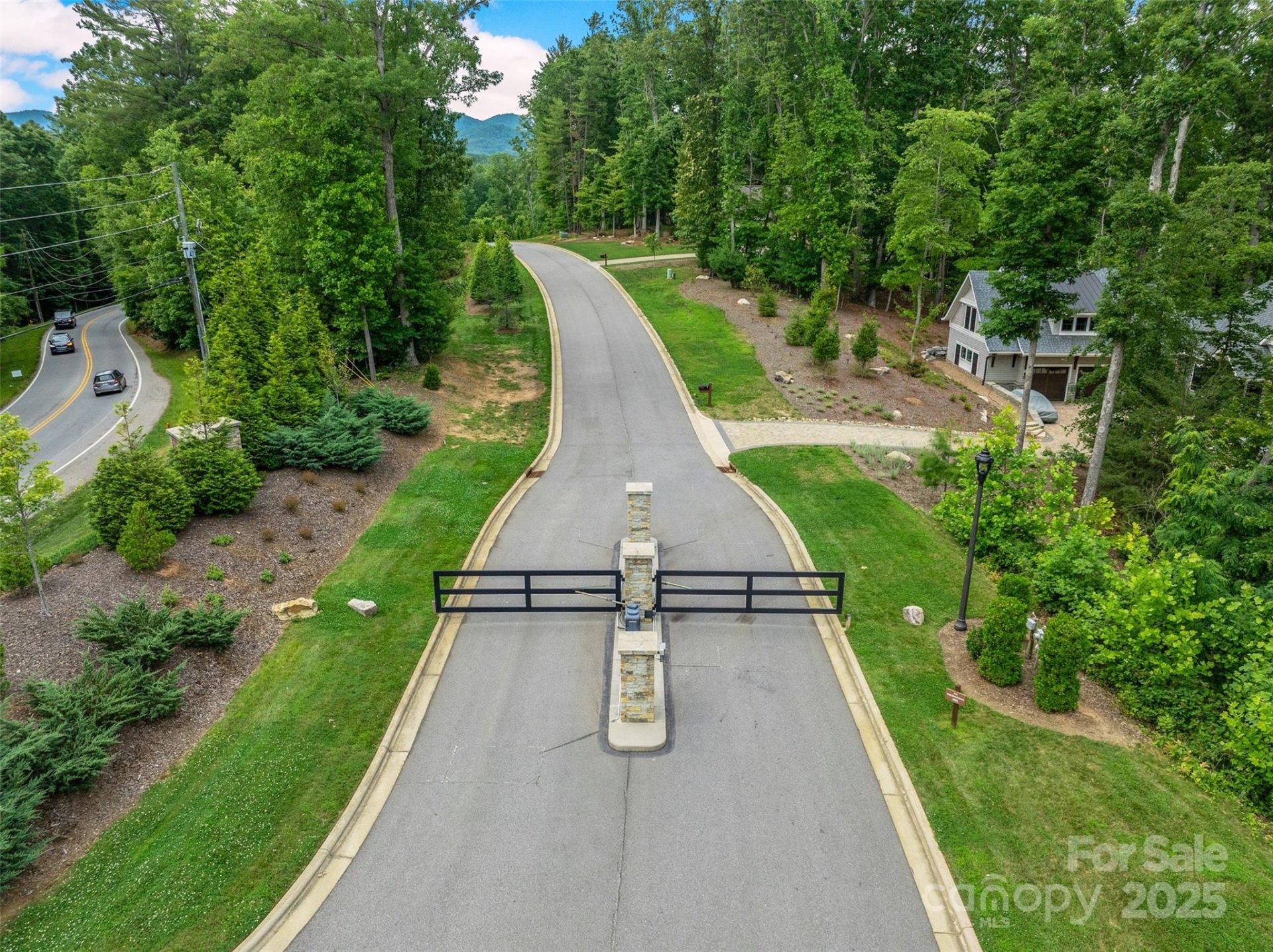 Property image 2 at 17 Hendrickson Court, Candler, NC 28715