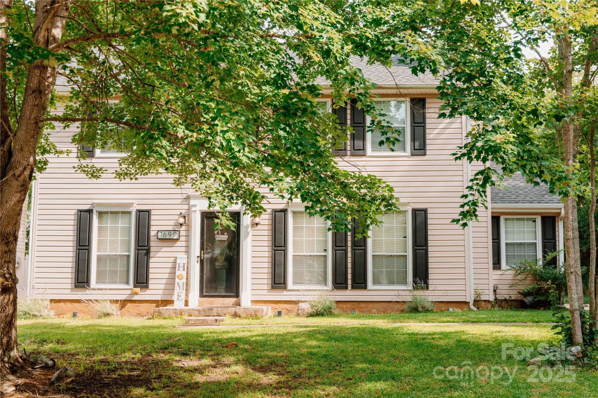 Cantrell Court, Rock Hill Community