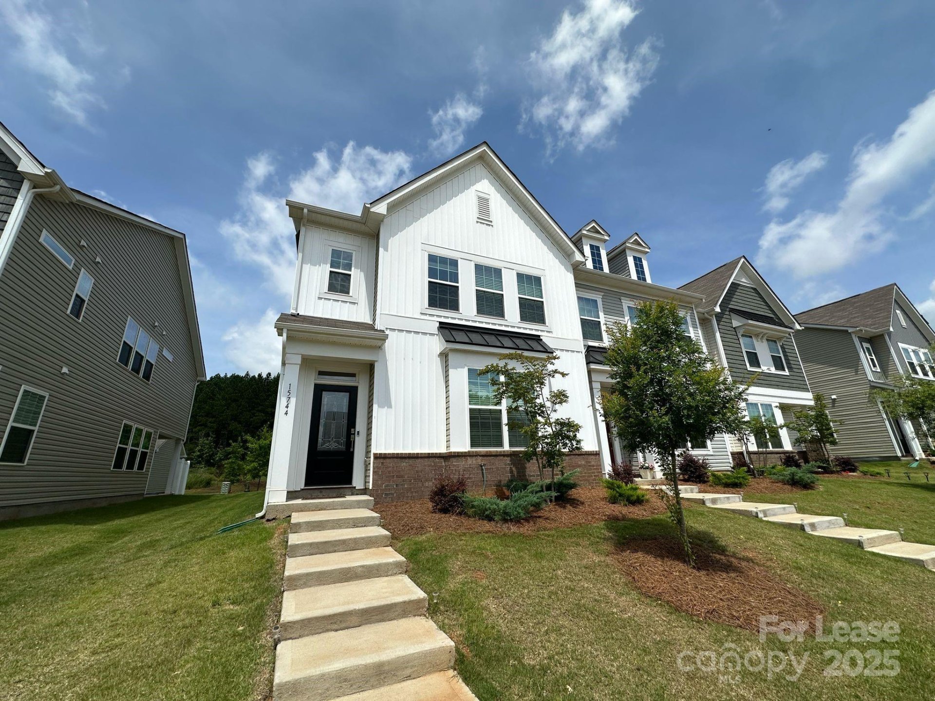 Property image 2 at 15744 Country House Street, Charlotte, NC 28273