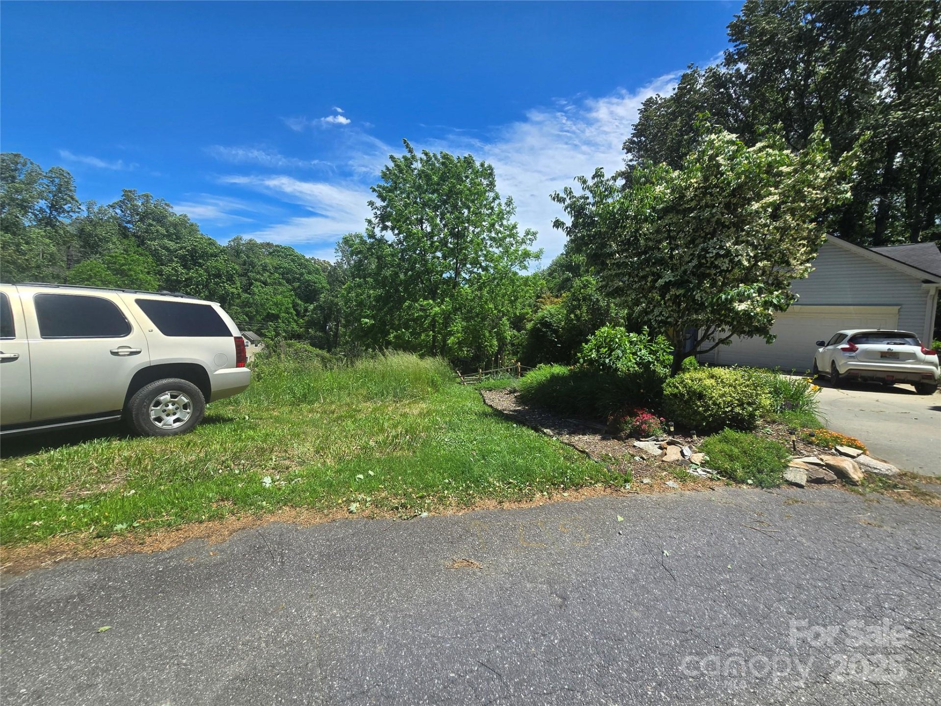 Property image 4 at 18 Village East Court, Asheville, NC 28805