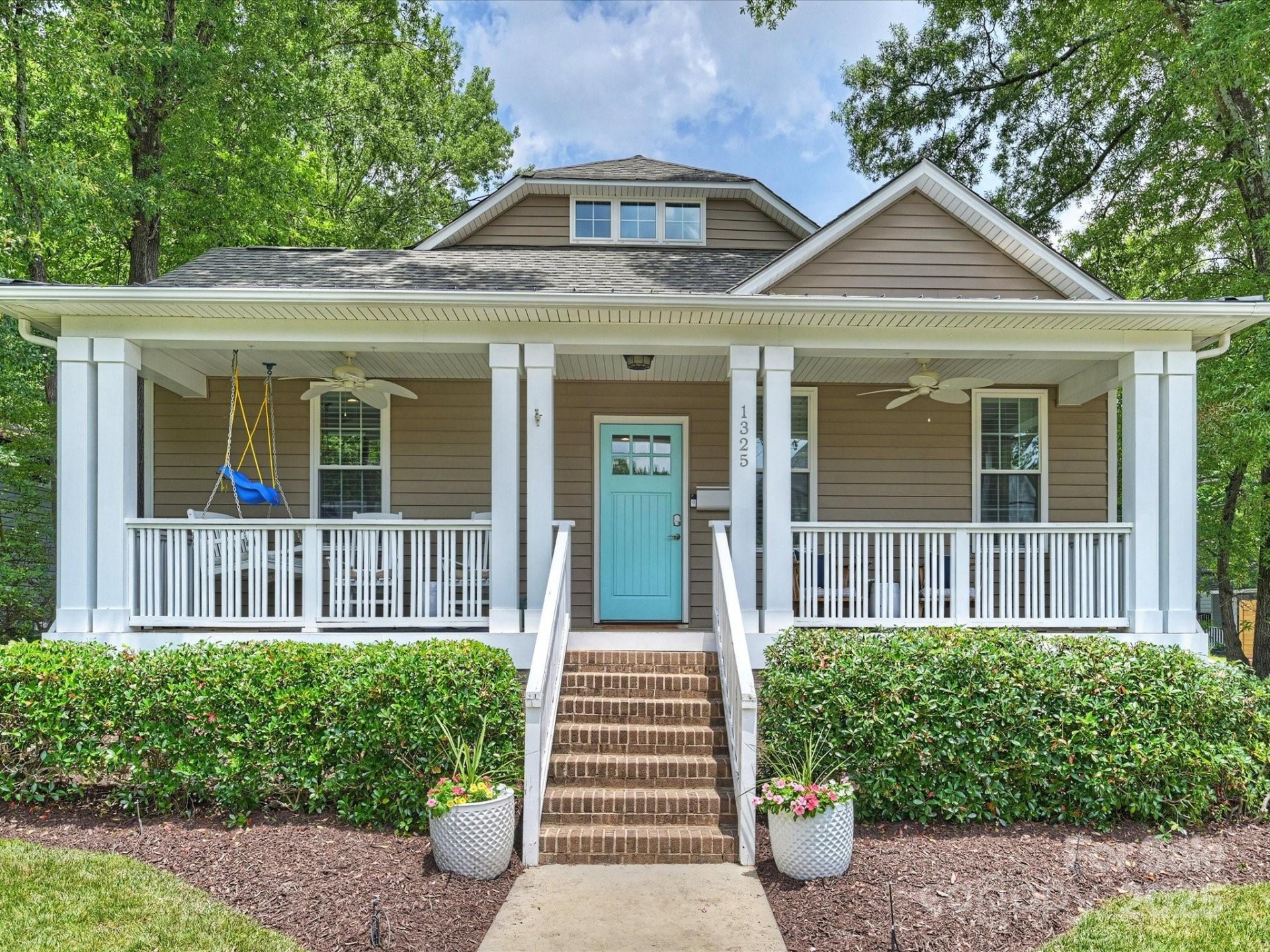 1325 Kennon Street